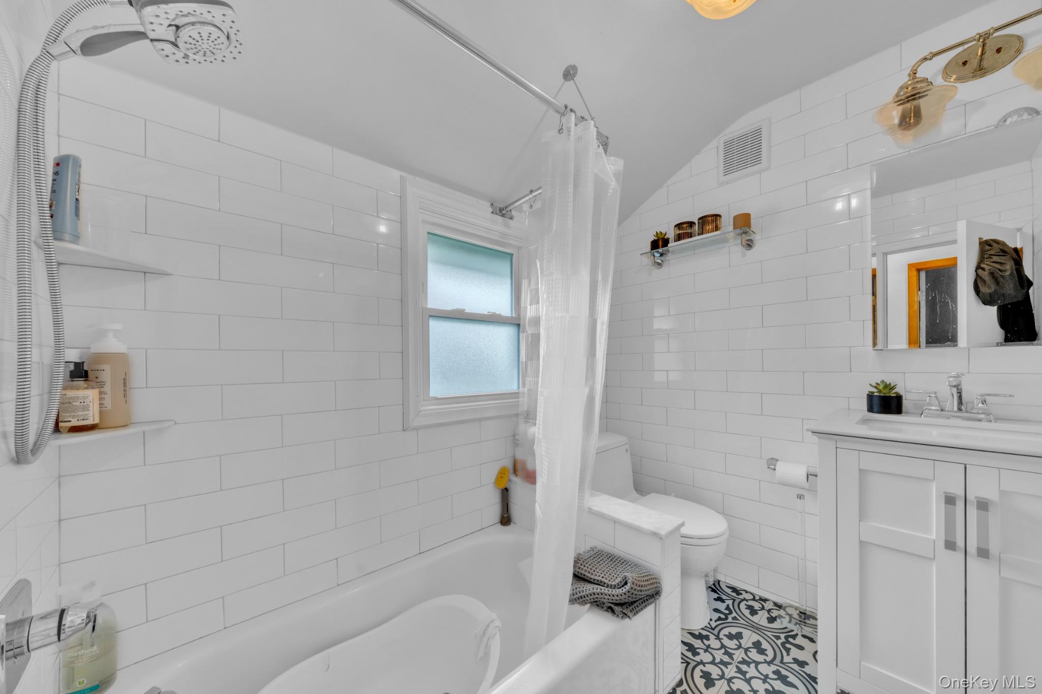 1442 Woolworth Street – For Sale photo 18