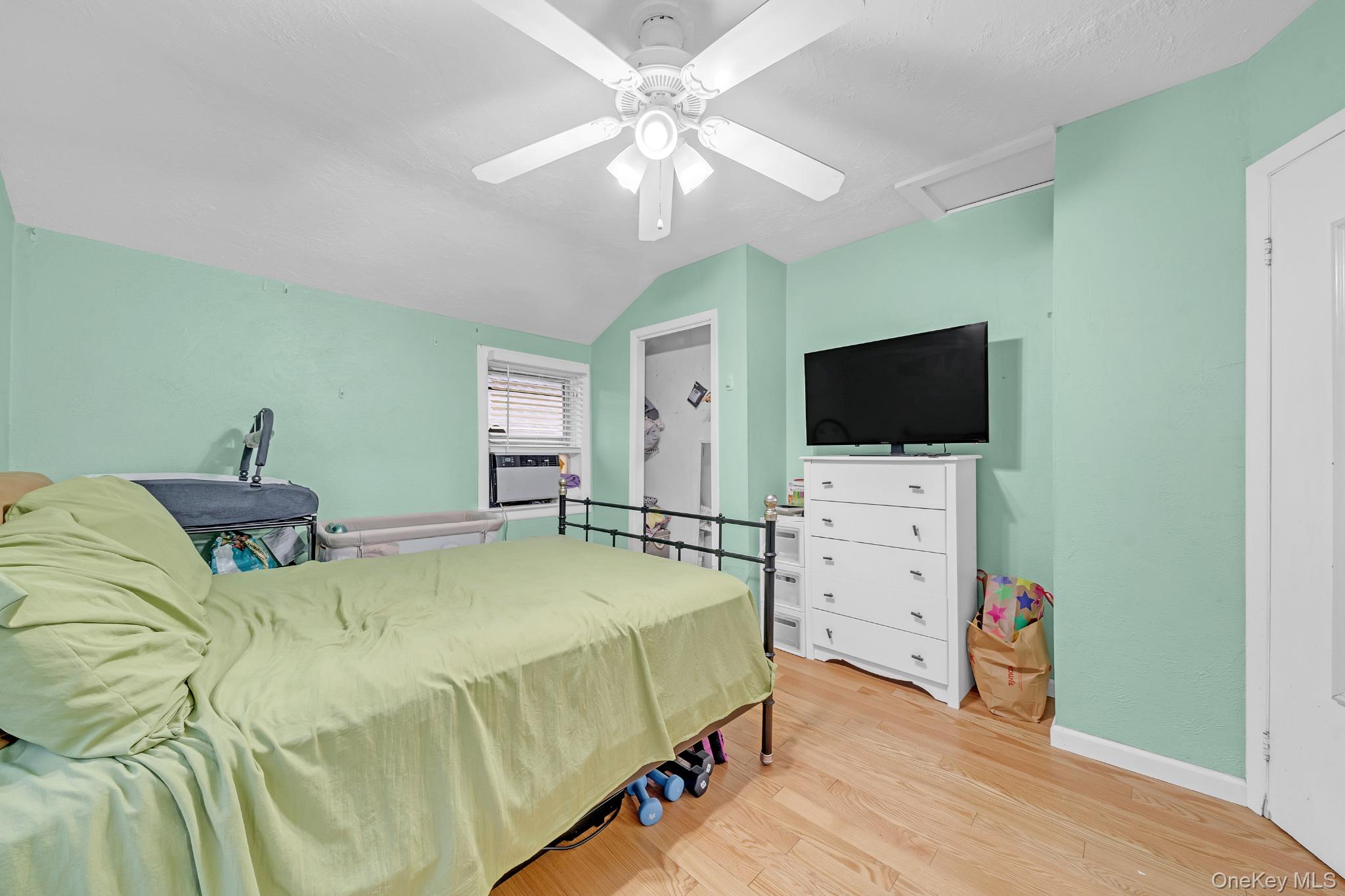 1442 Woolworth Street – For Sale photo 17