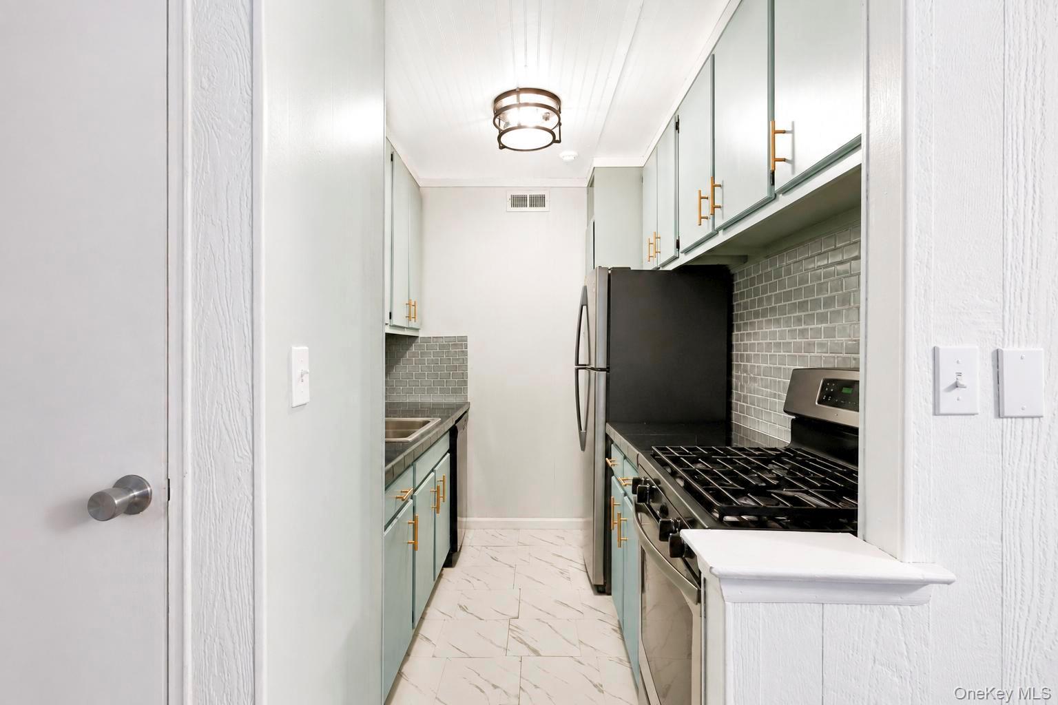 194 Artist Lake Drive, Unit 194 photo 17