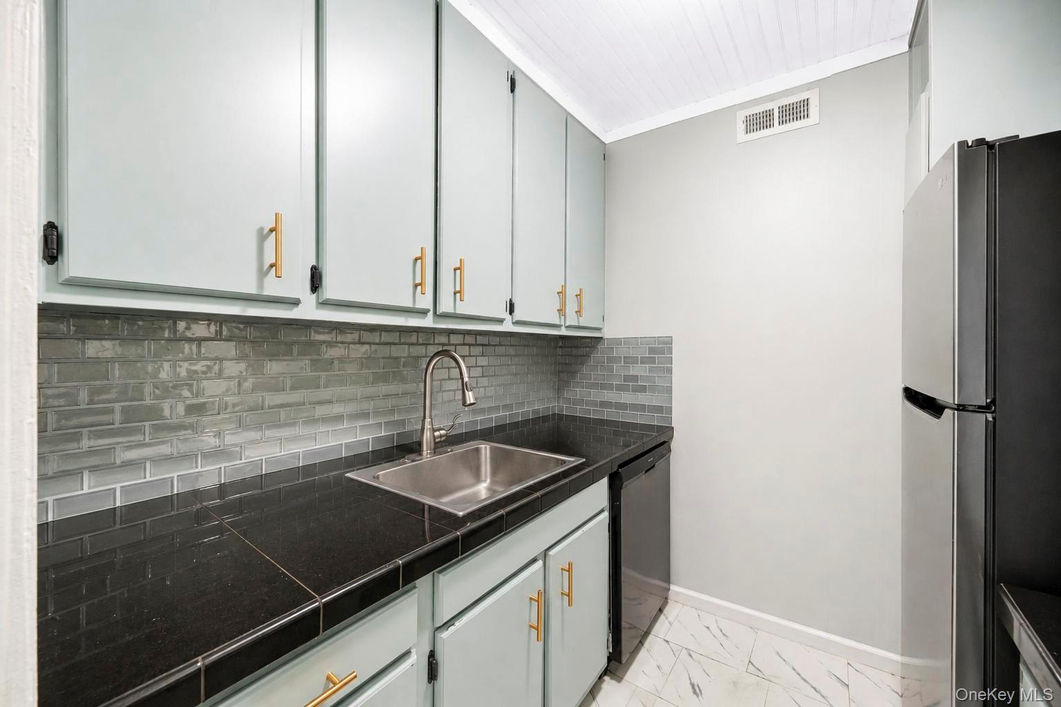 194 Artist Lake Drive, Unit 194 photo 15