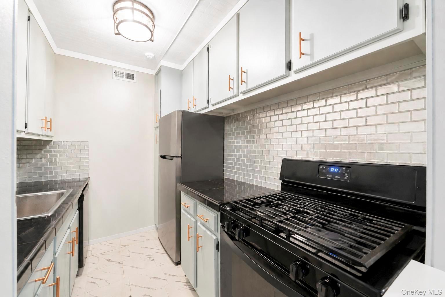 194 Artist Lake Drive, Unit 194 photo 16