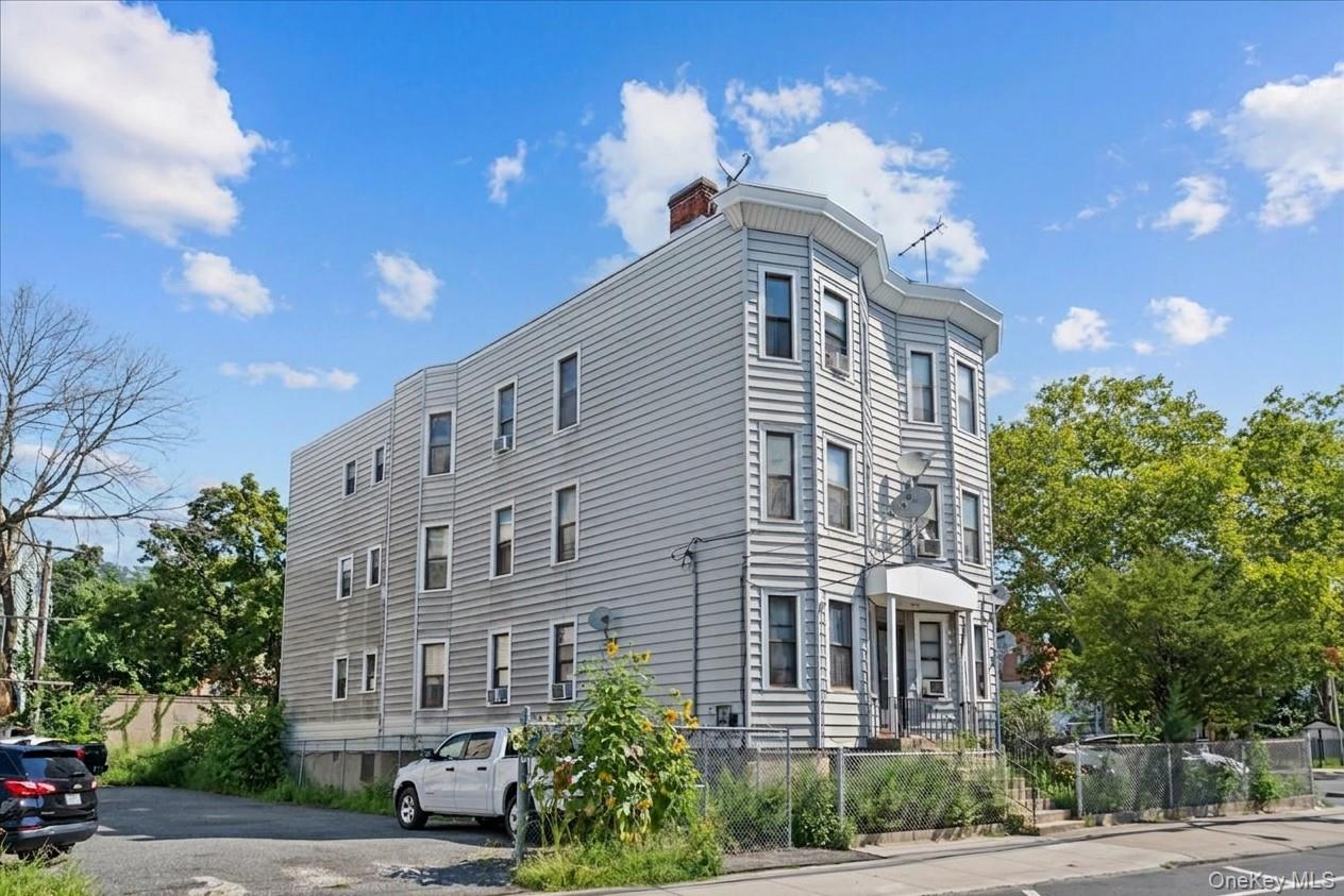 33 Radford Street – For Sale photo 3