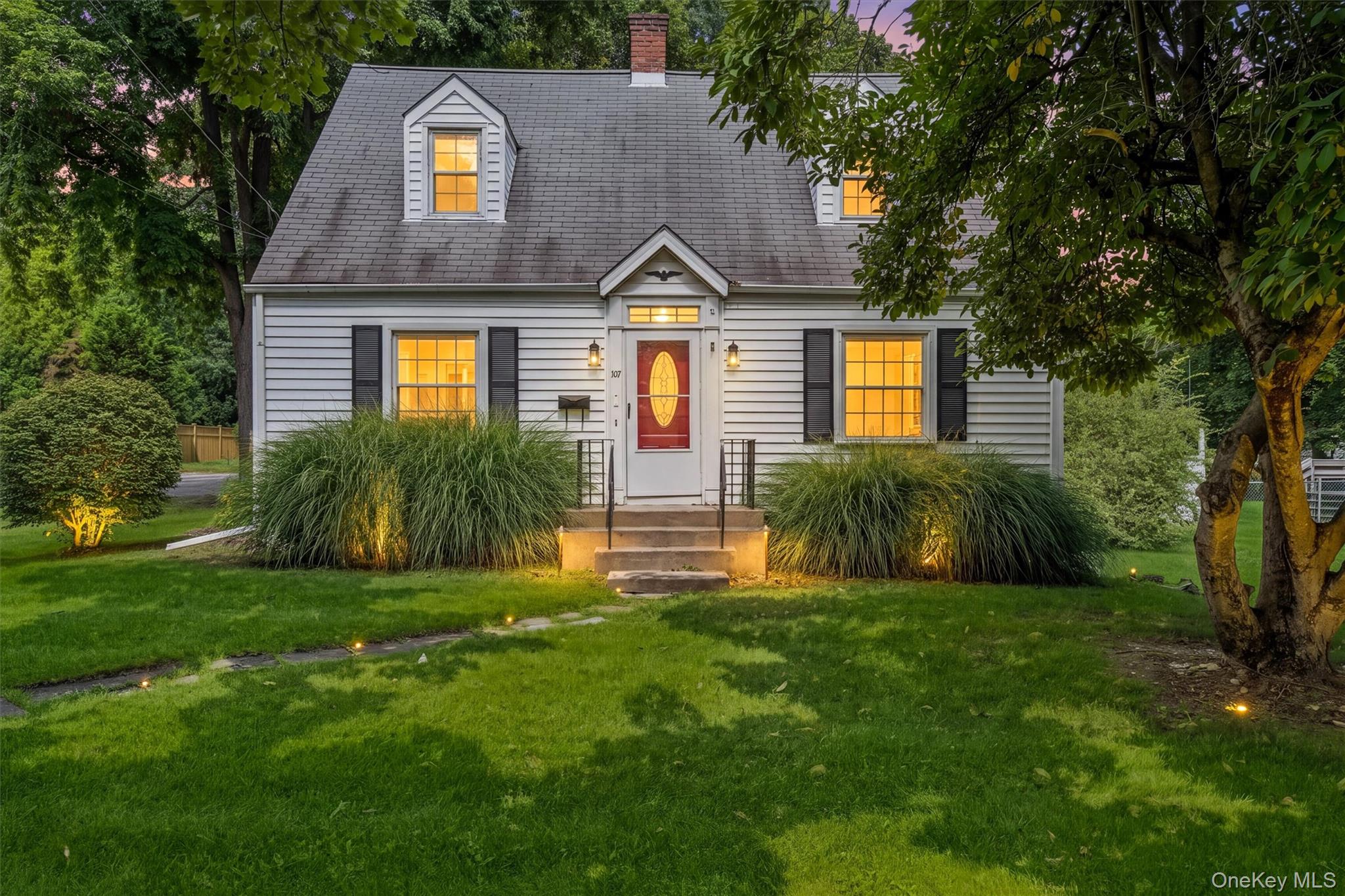 107 E Cedar Street – For Sale