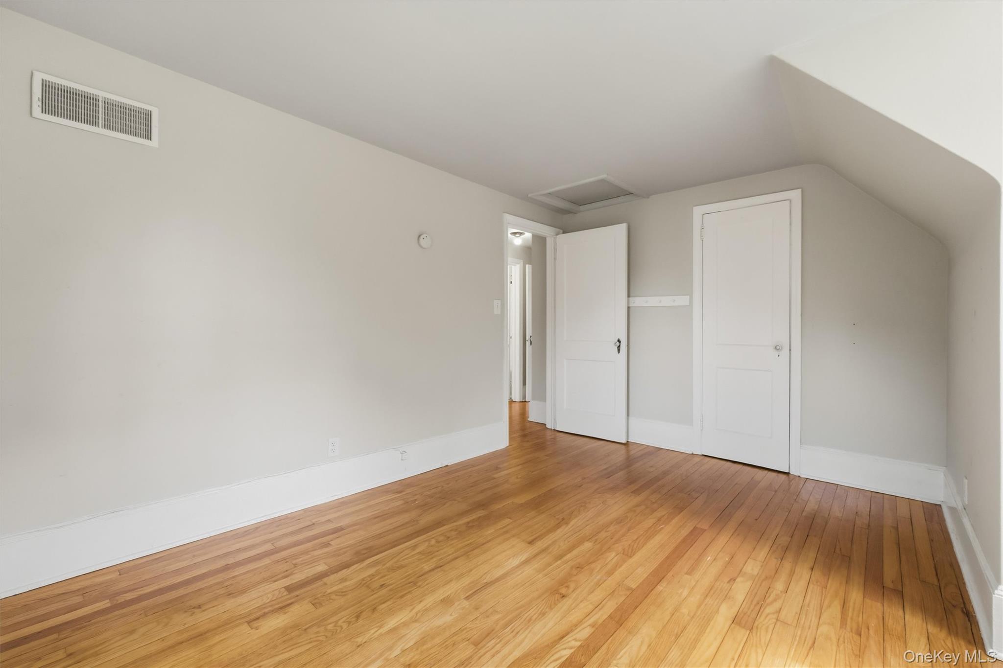 107 E Cedar Street – For Sale photo 41