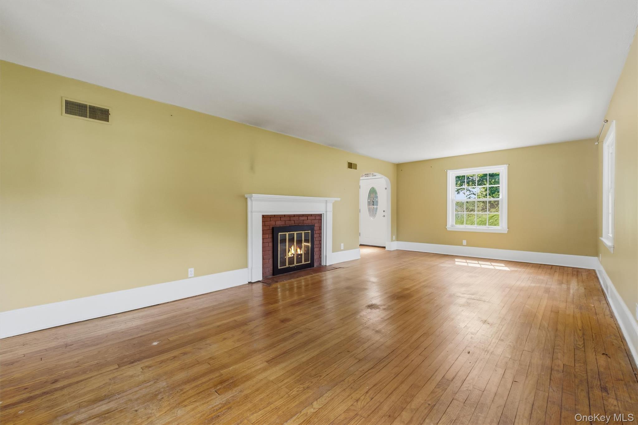 107 E Cedar Street – For Sale photo 13