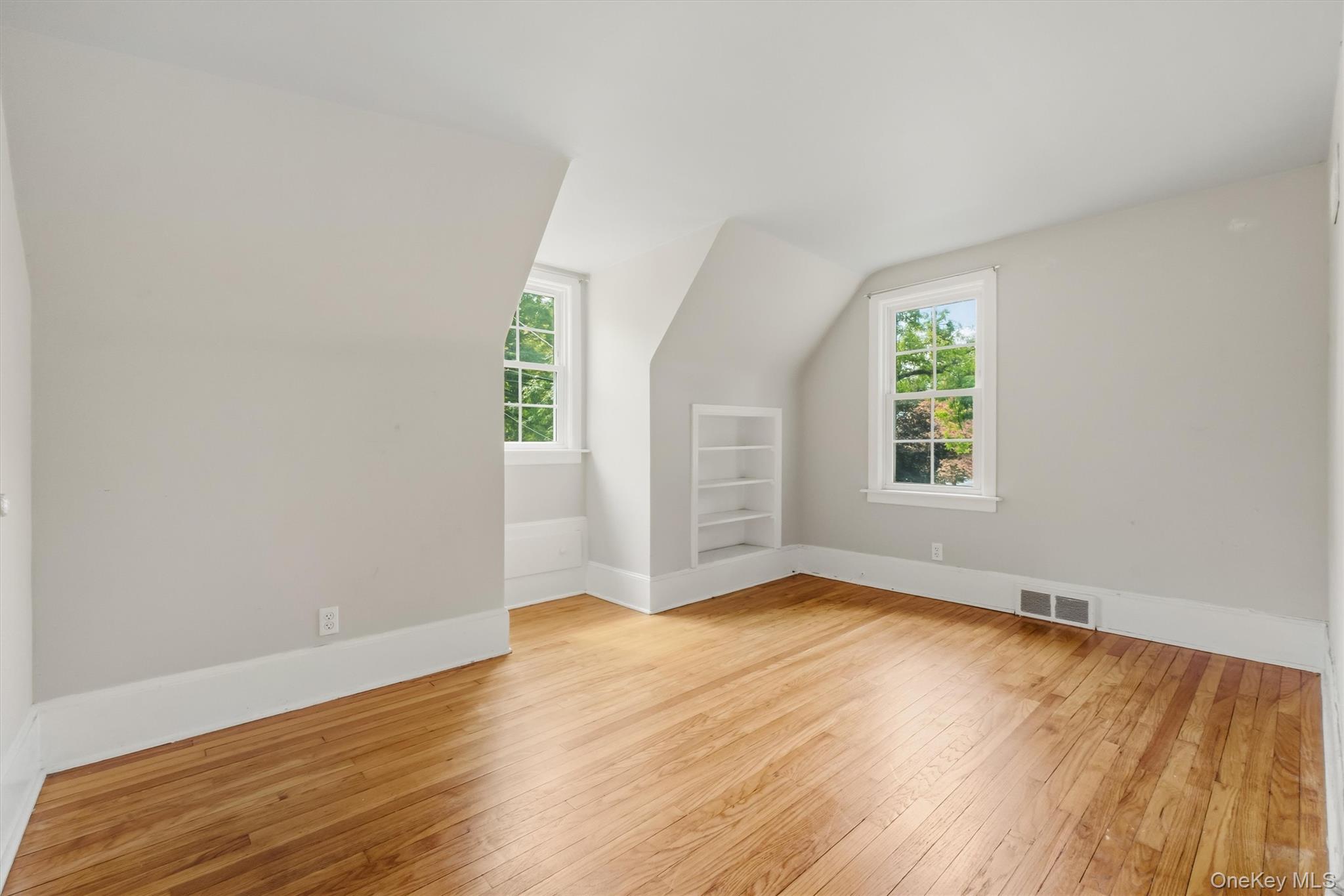 107 E Cedar Street – For Sale photo 40