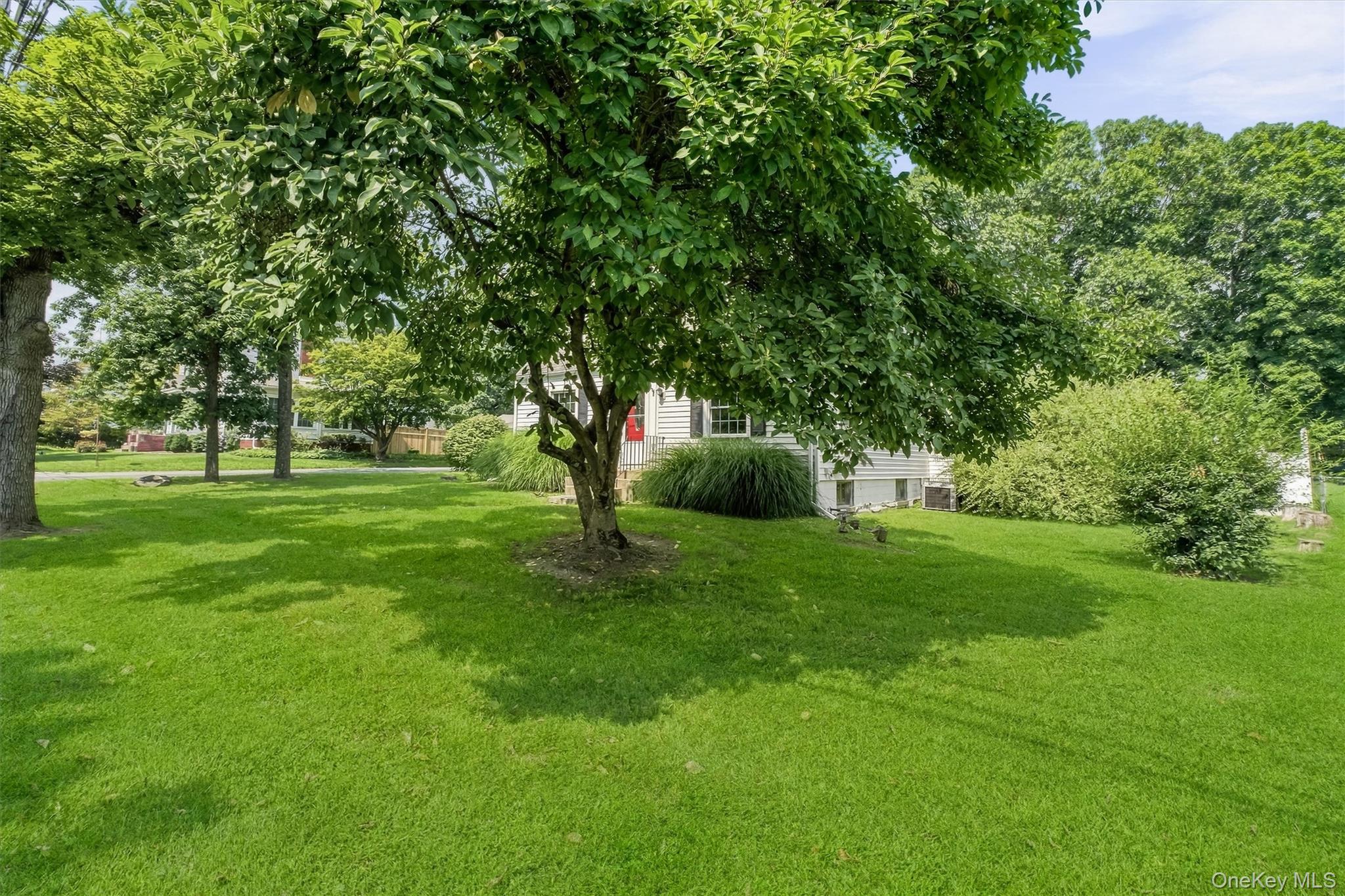 107 E Cedar Street – For Sale photo 4