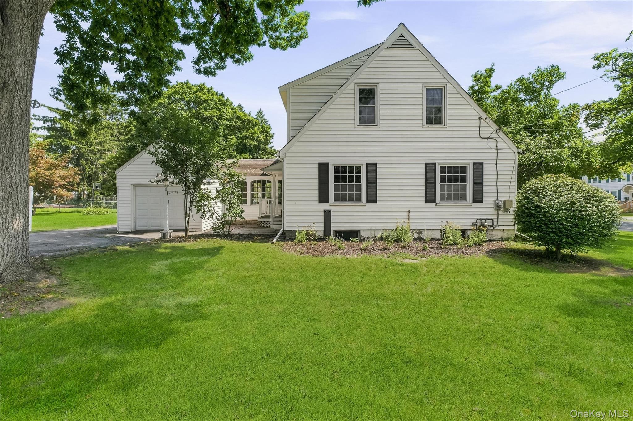 107 E Cedar Street – For Sale photo 49