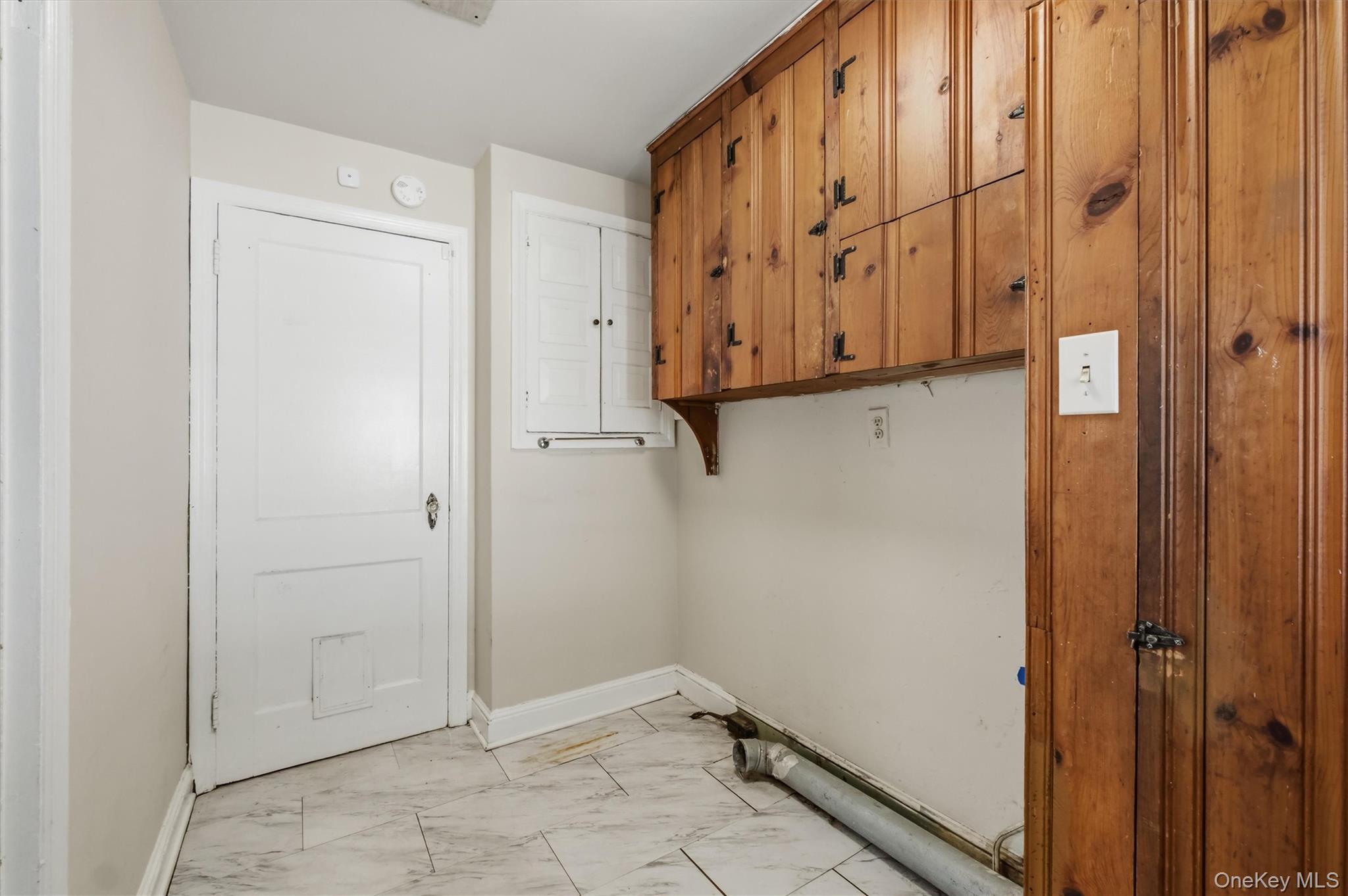 107 E Cedar Street – For Sale photo 24