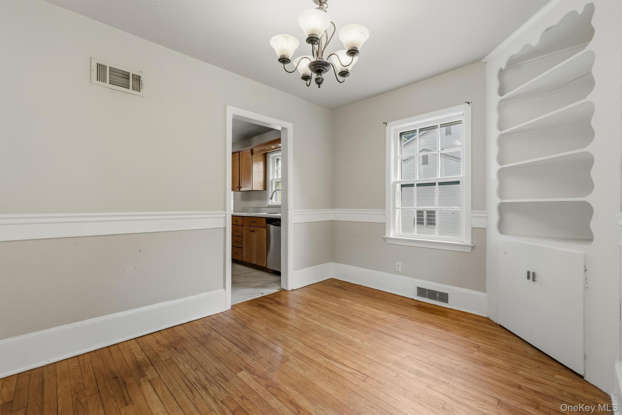 107 E Cedar Street – For Sale photo 14