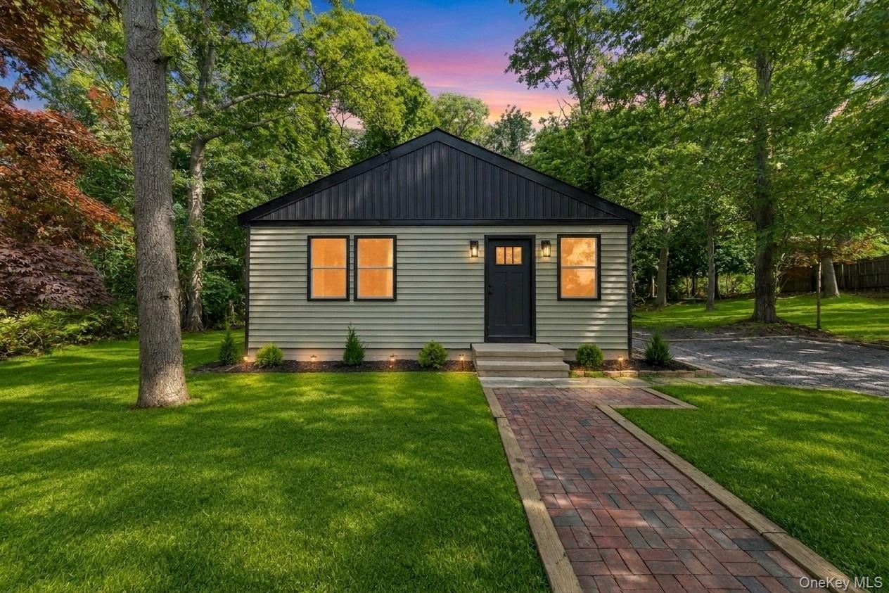 234 Lakeside Trail – For Sale