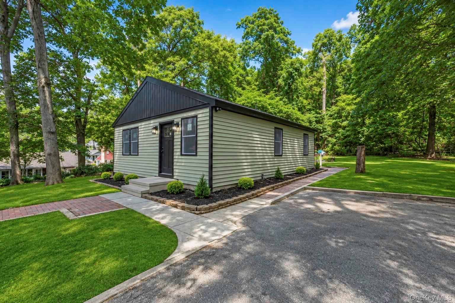 234 Lakeside Trail – For Sale photo 3