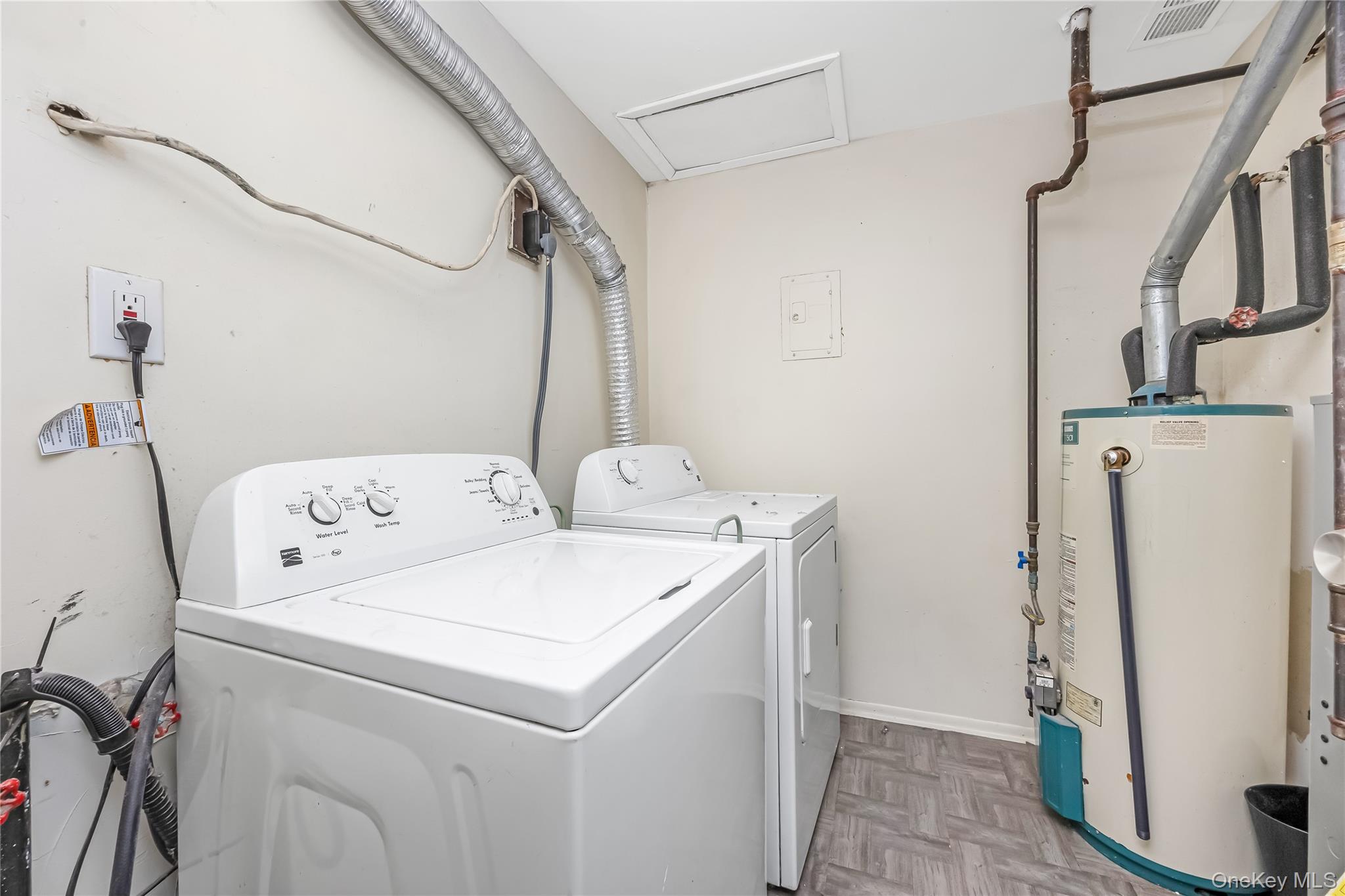 84 Glen Hollow Drive – For Sale photo 15