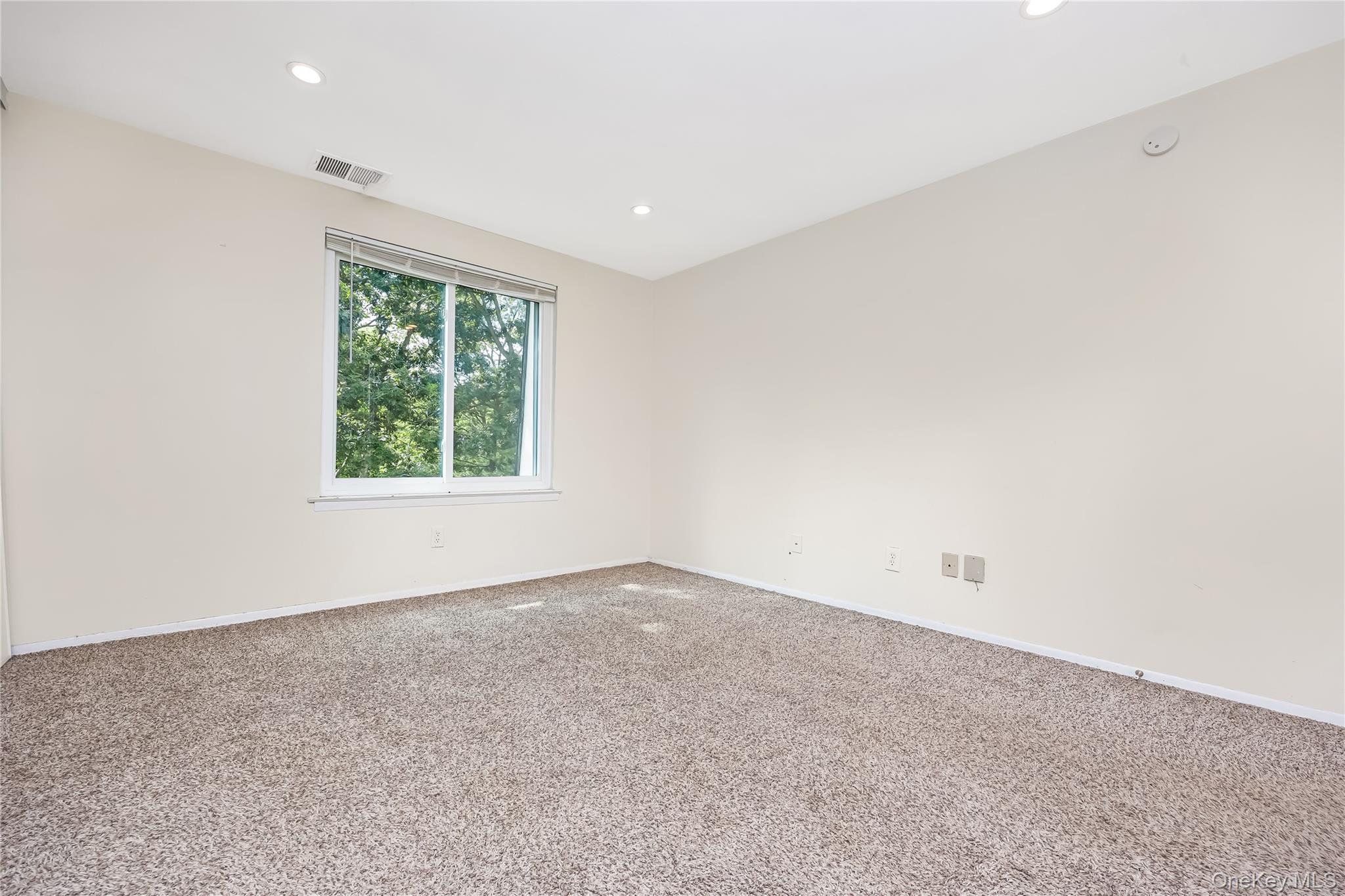 84 Glen Hollow Drive – For Sale photo 21
