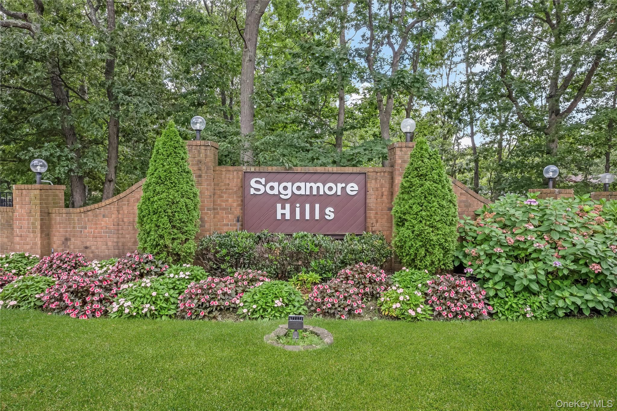 84 Glen Hollow Drive – For Sale photo 19