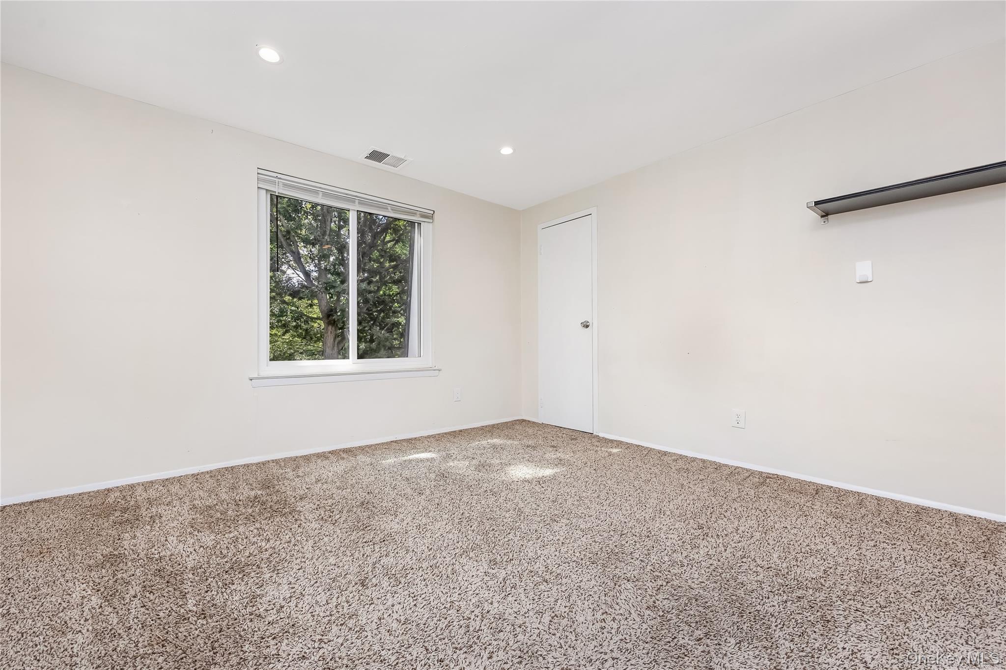 84 Glen Hollow Drive – For Sale photo 16