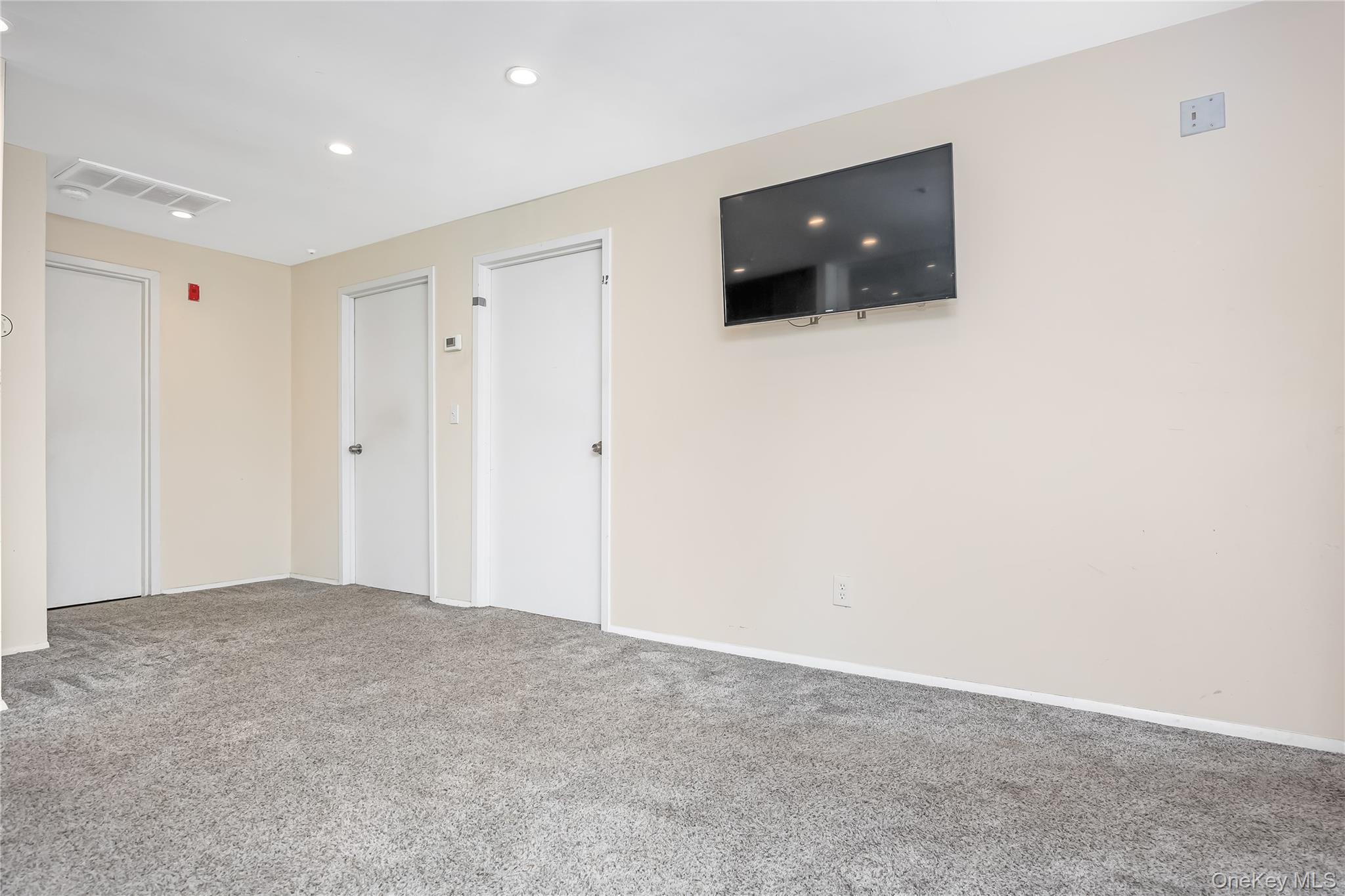 84 Glen Hollow Drive – For Sale photo 9