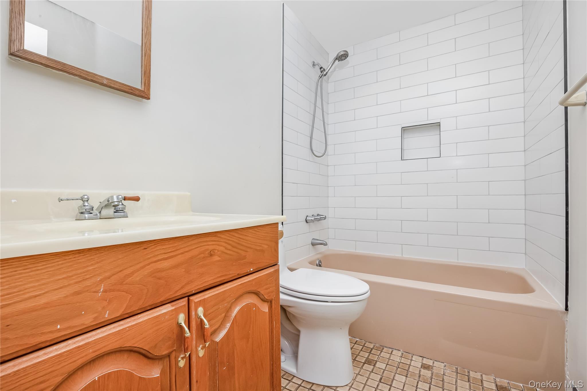 84 Glen Hollow Drive – For Sale photo 17