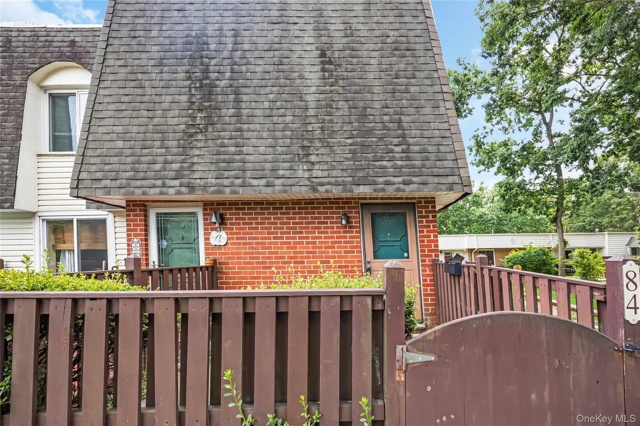 84 Glen Hollow Drive – For Sale