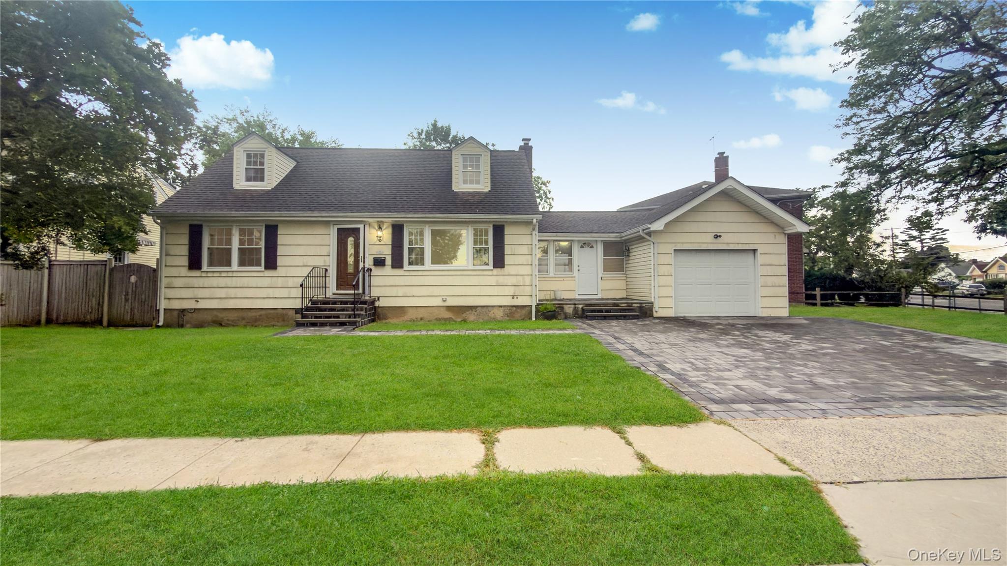 6 Harold Avenue – For Sale