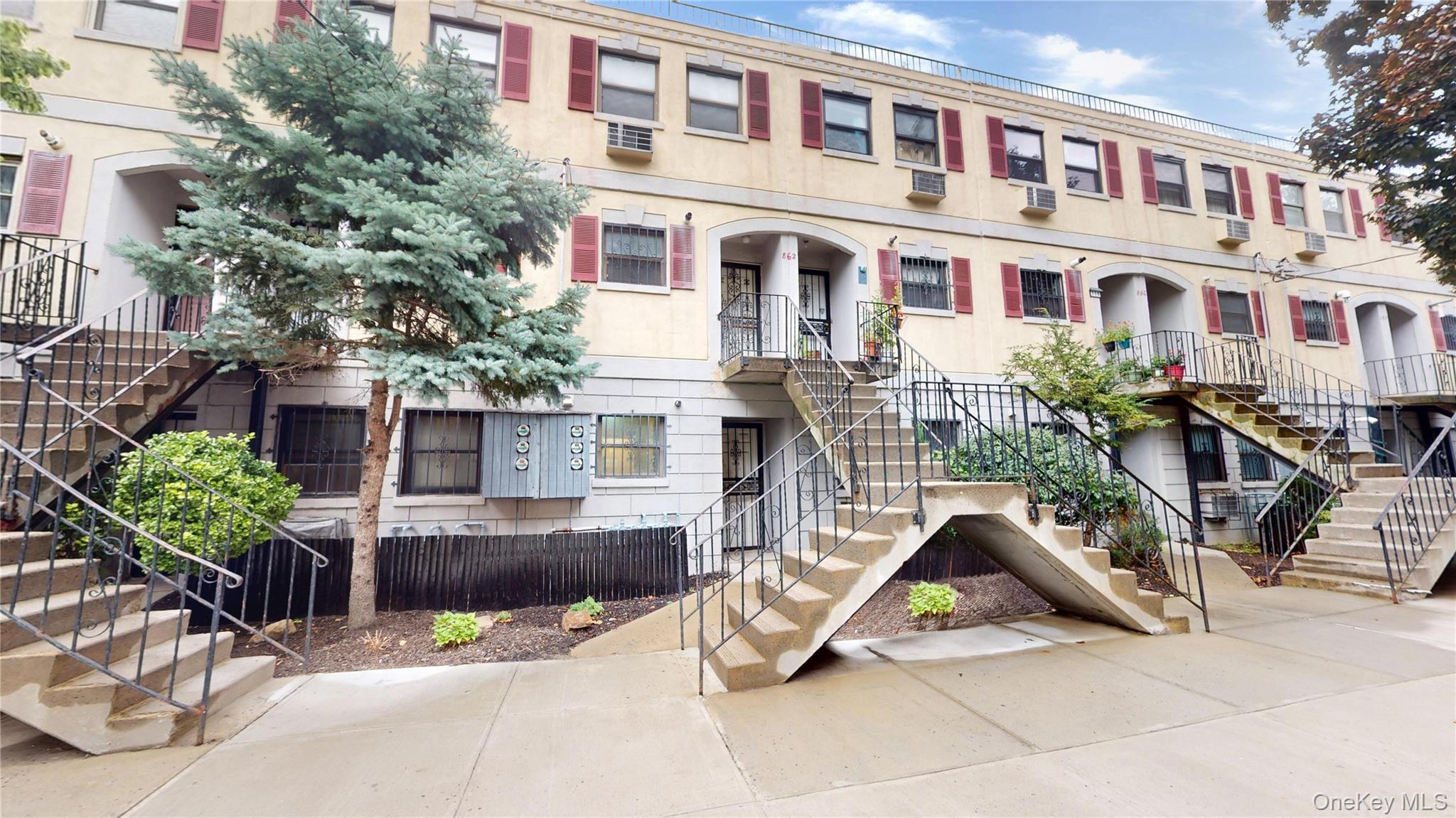 862 Leland Avenue, Unit 34A