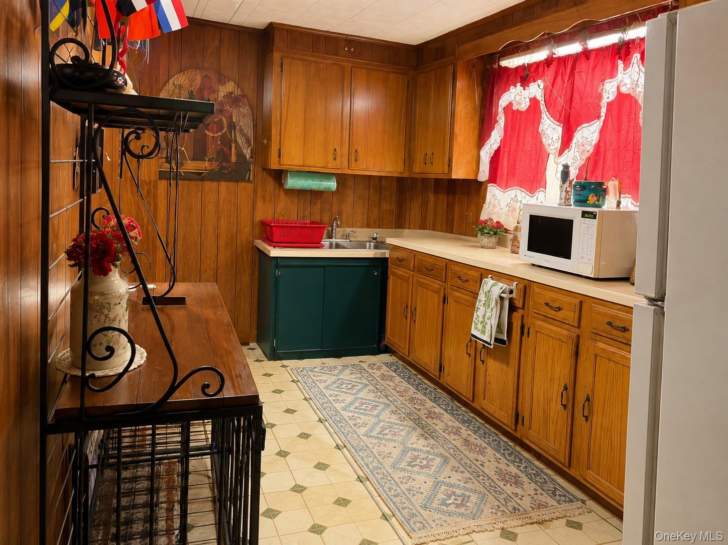 227 Stephens Avenue – For Sale photo 4
