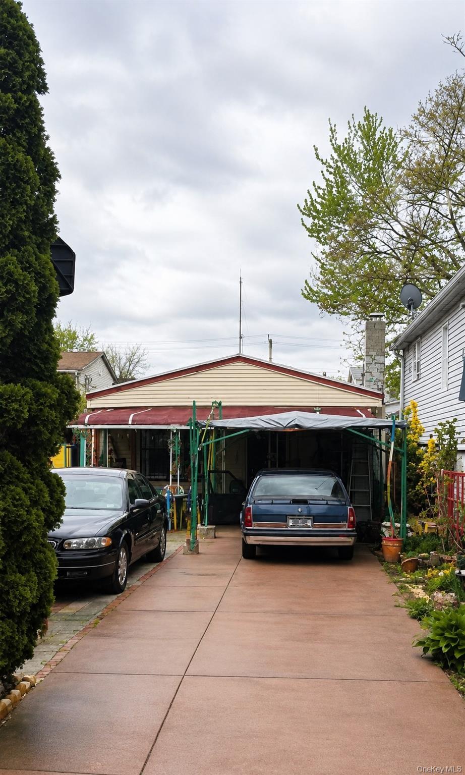 227 Stephens Avenue – For Sale