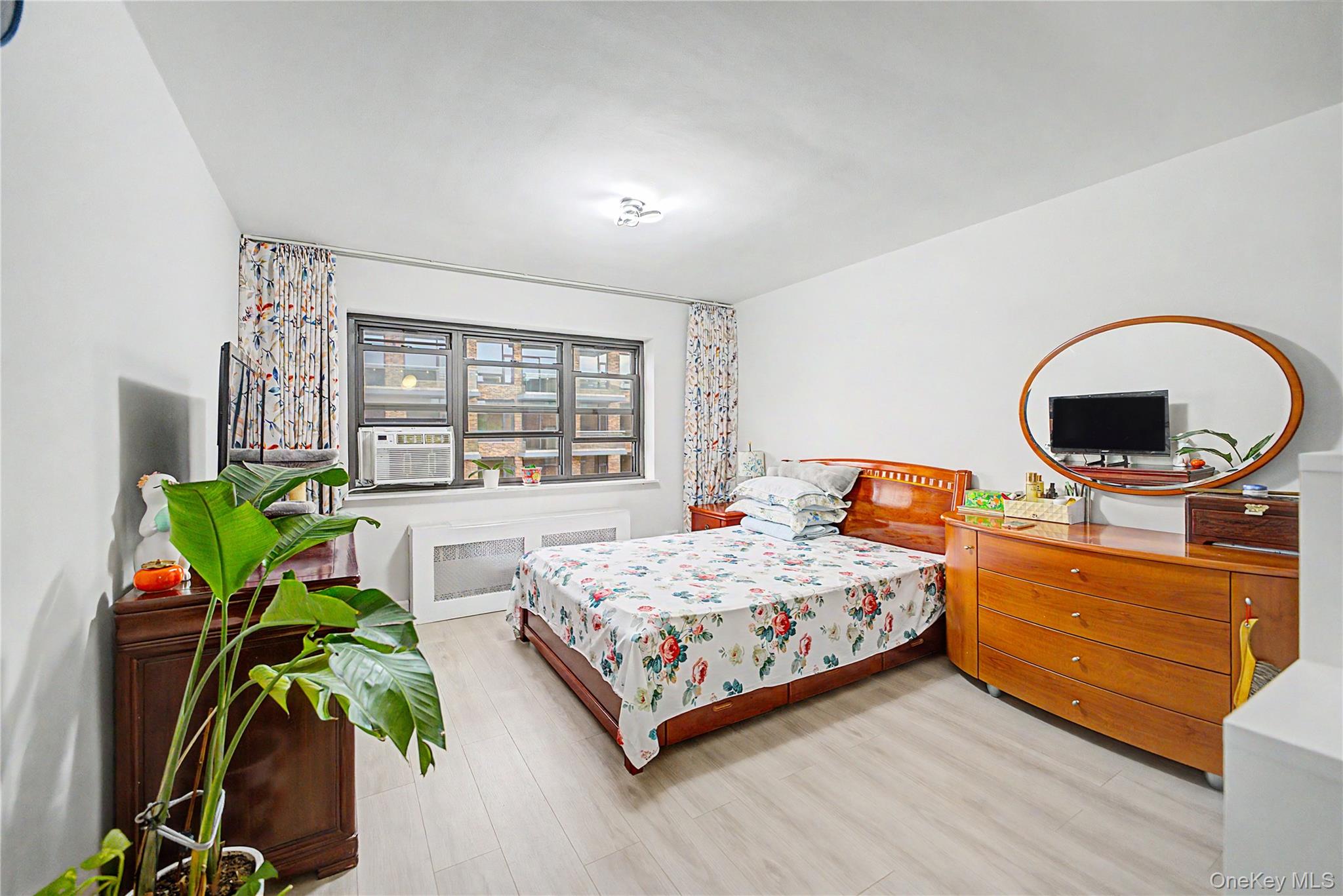 3170 138th Street, Unit 5F photo 6