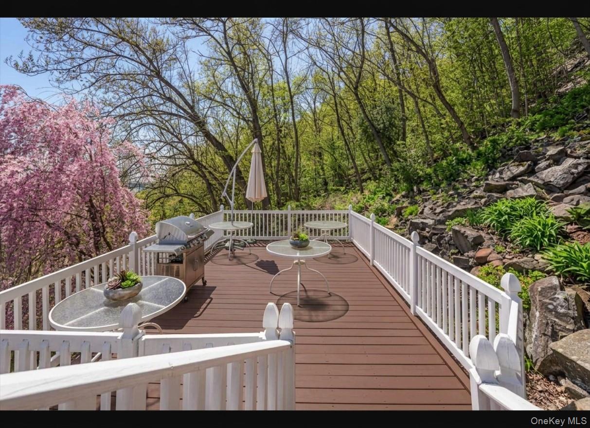 908 Route 9W S – For Sale photo 7