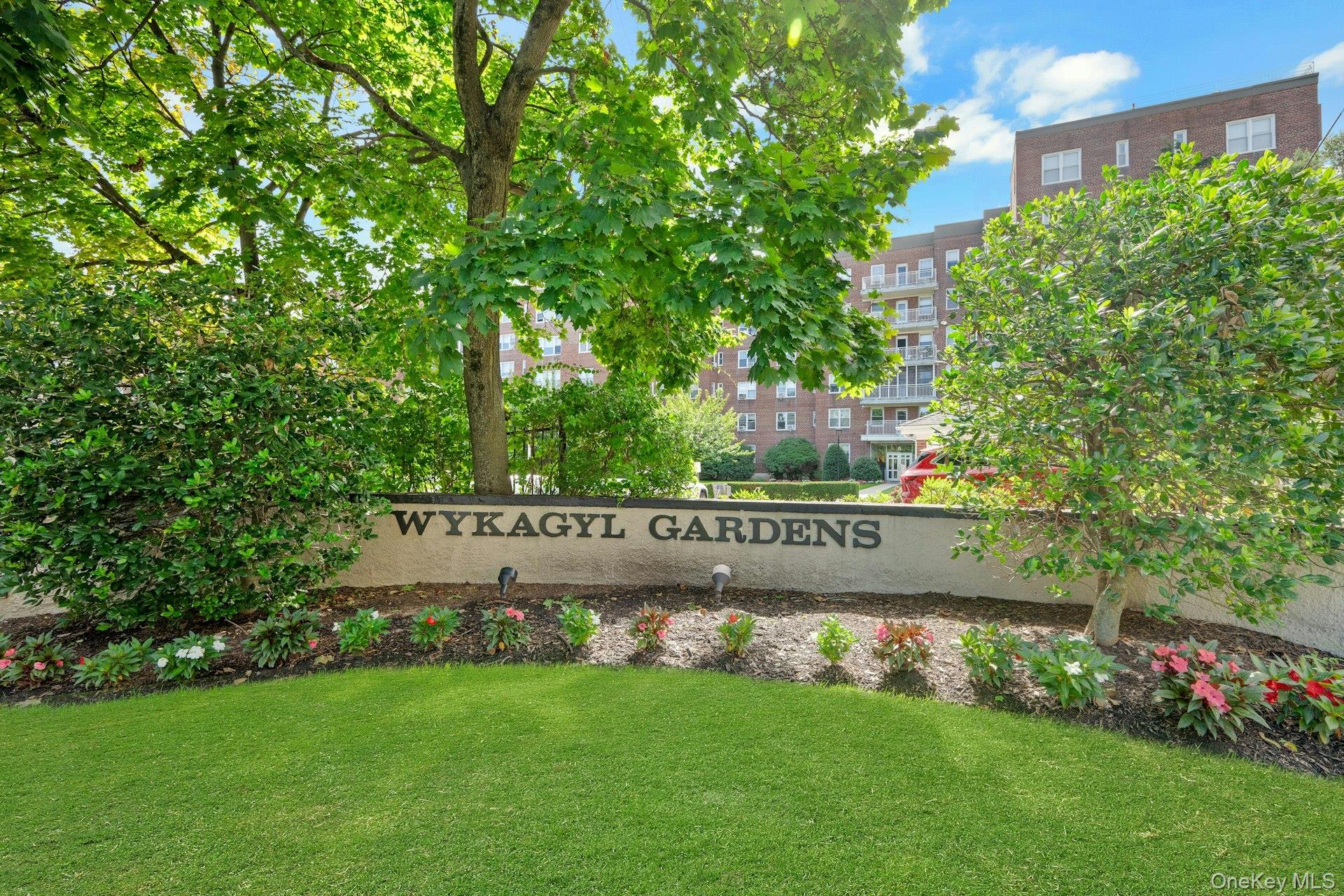 1273 North Avenue, Unit 3F
