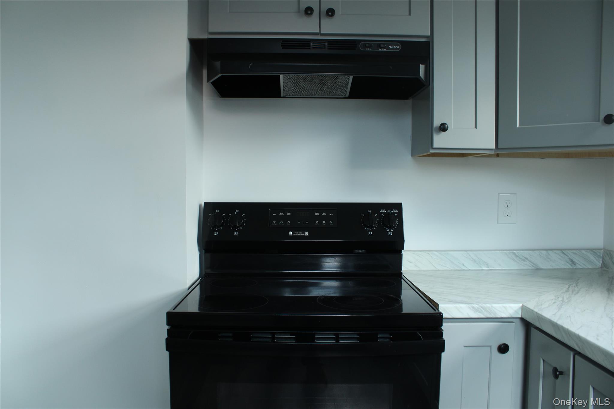 188 N Hamilton Street, Unit 2 photo 21