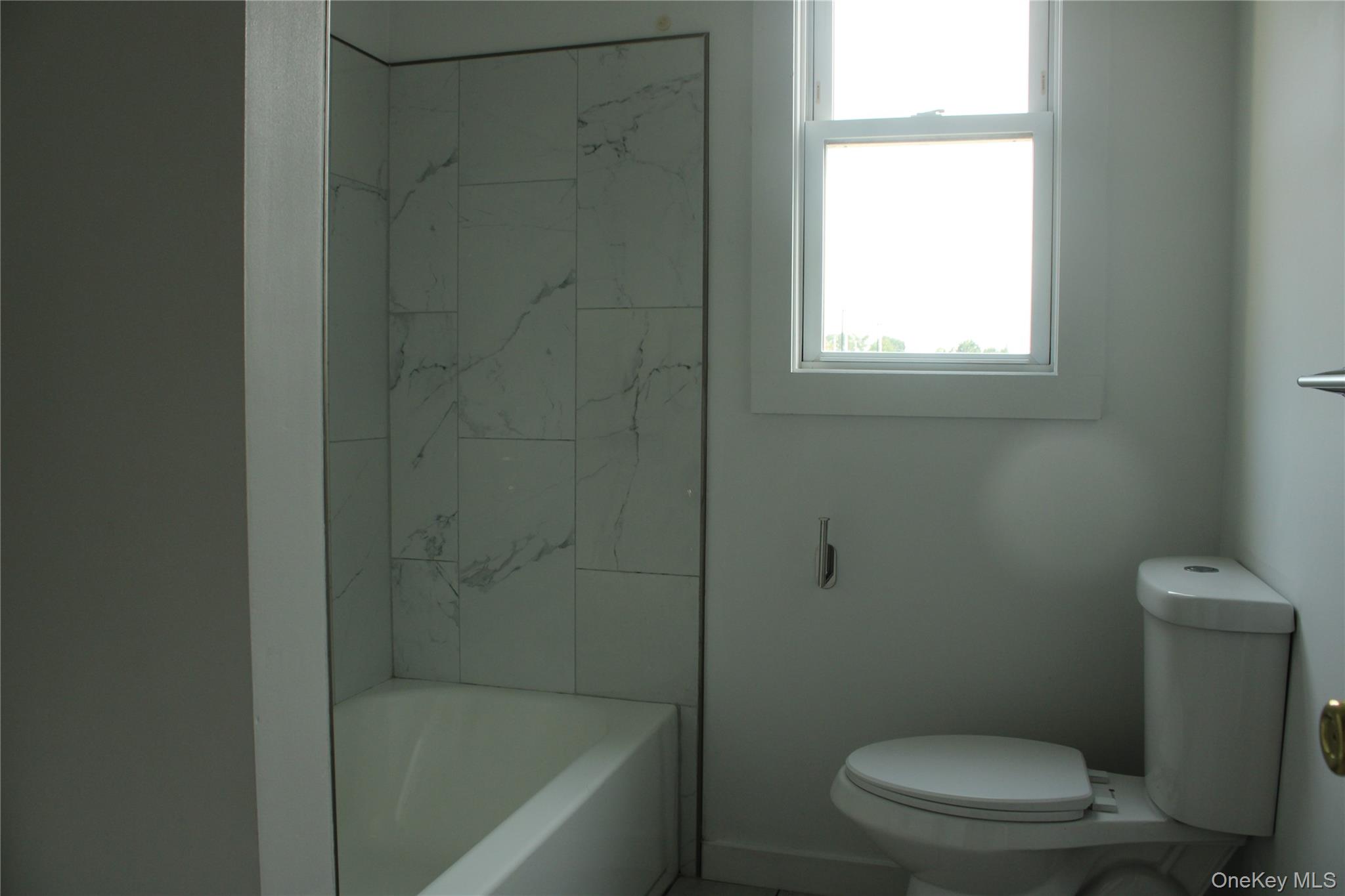 188 N Hamilton Street, Unit 2 photo 17