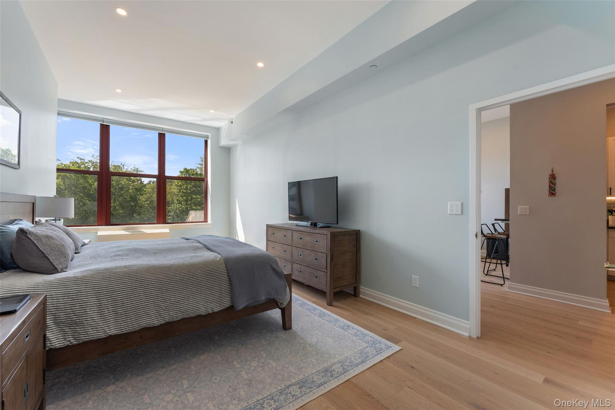 1 Scarsdale Road, Unit 403 photo 11