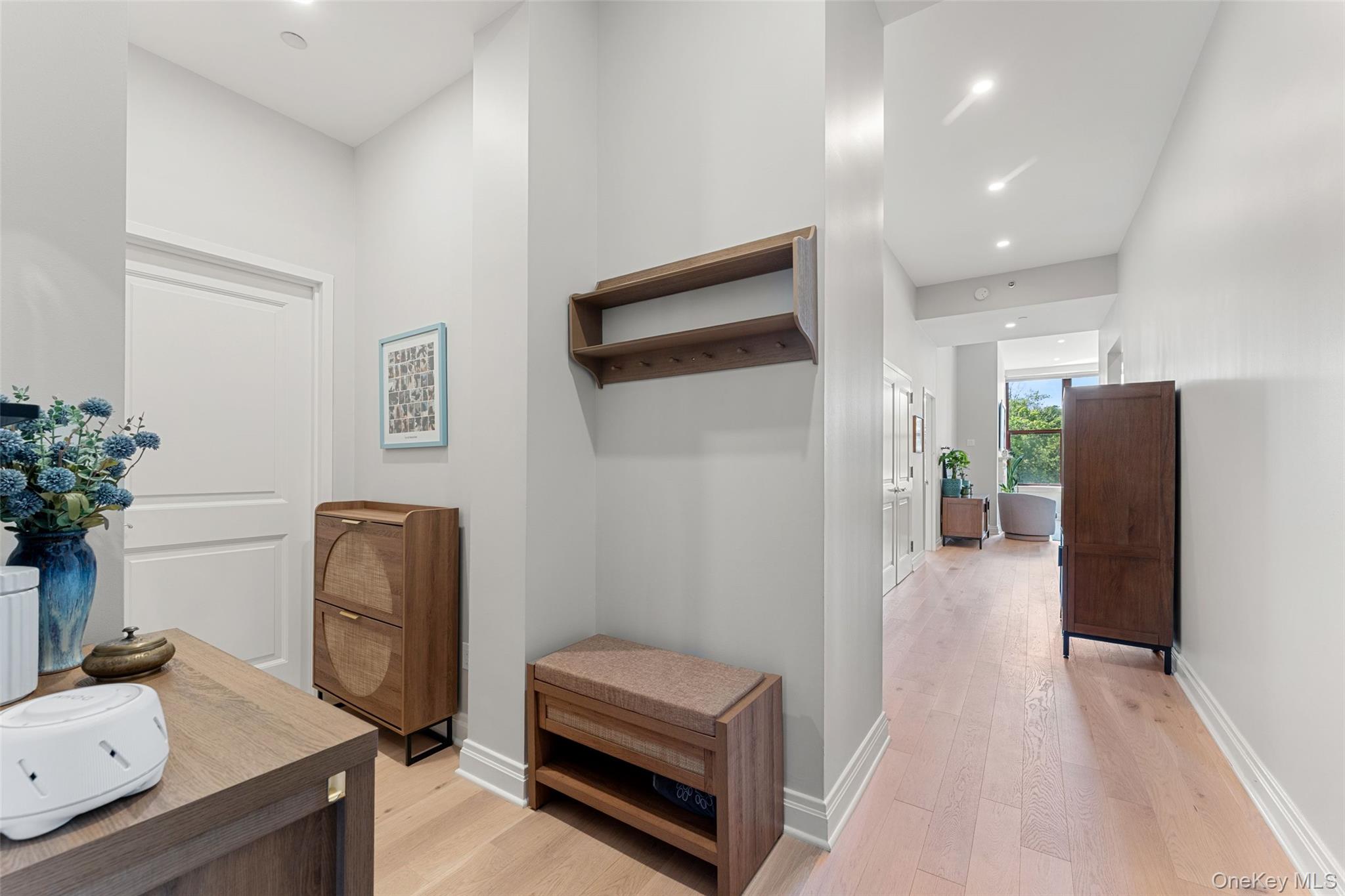 1 Scarsdale Road, Unit 403 photo 3