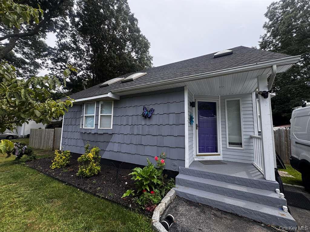 42 Breston Drive W – For Sale photo 2