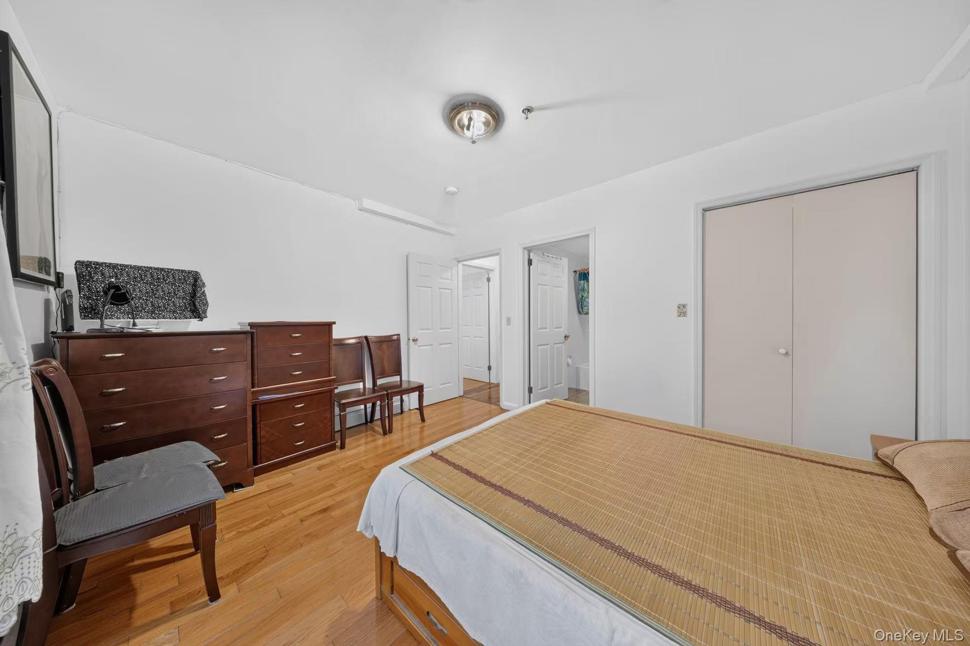 10005 37th Avenue, Unit 1B photo 9