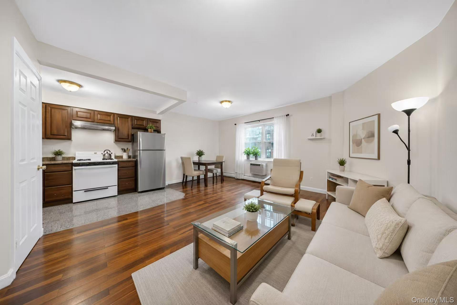10005 37th Avenue, Unit 1B photo 4