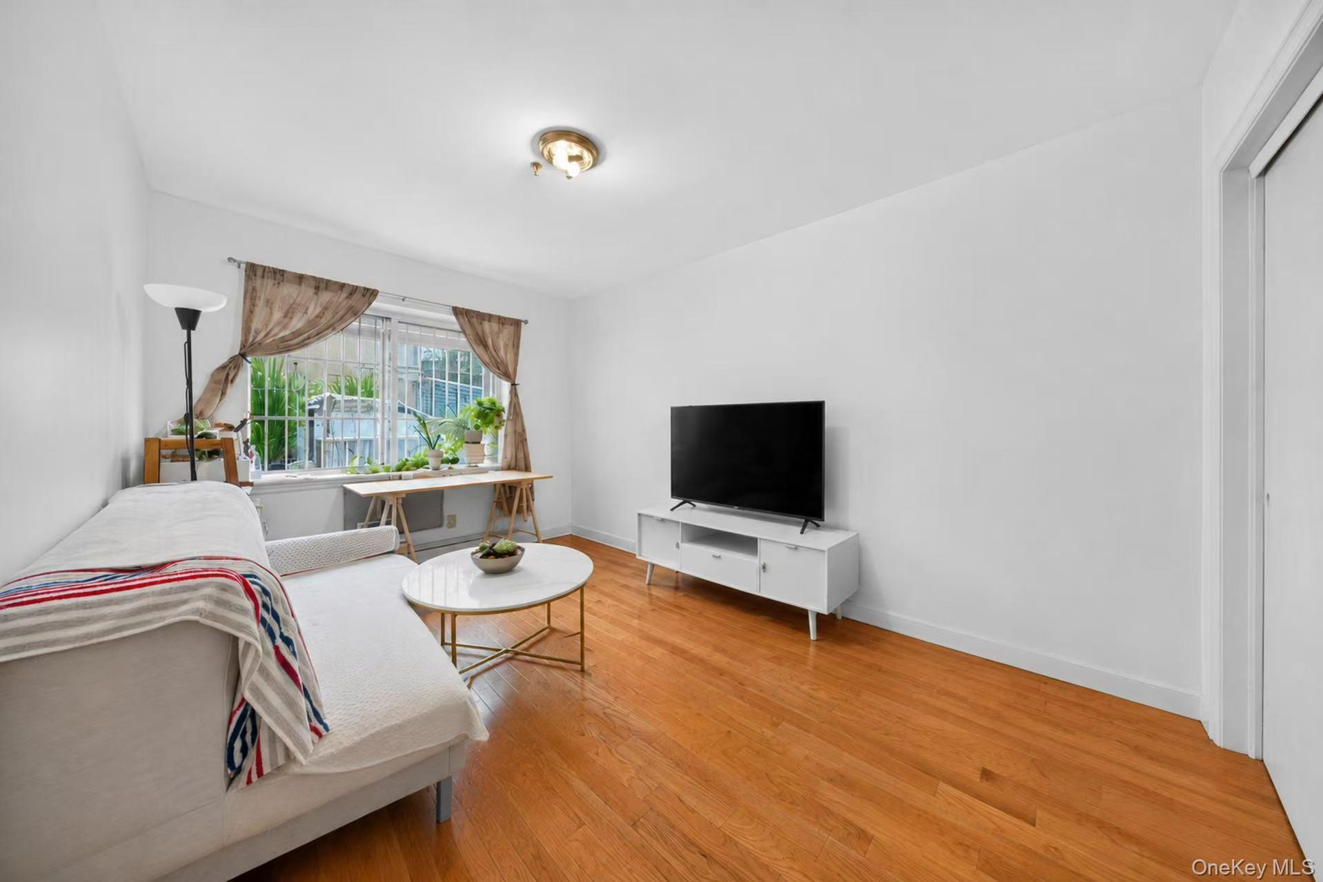 10005 37th Avenue, Unit 1B photo 11