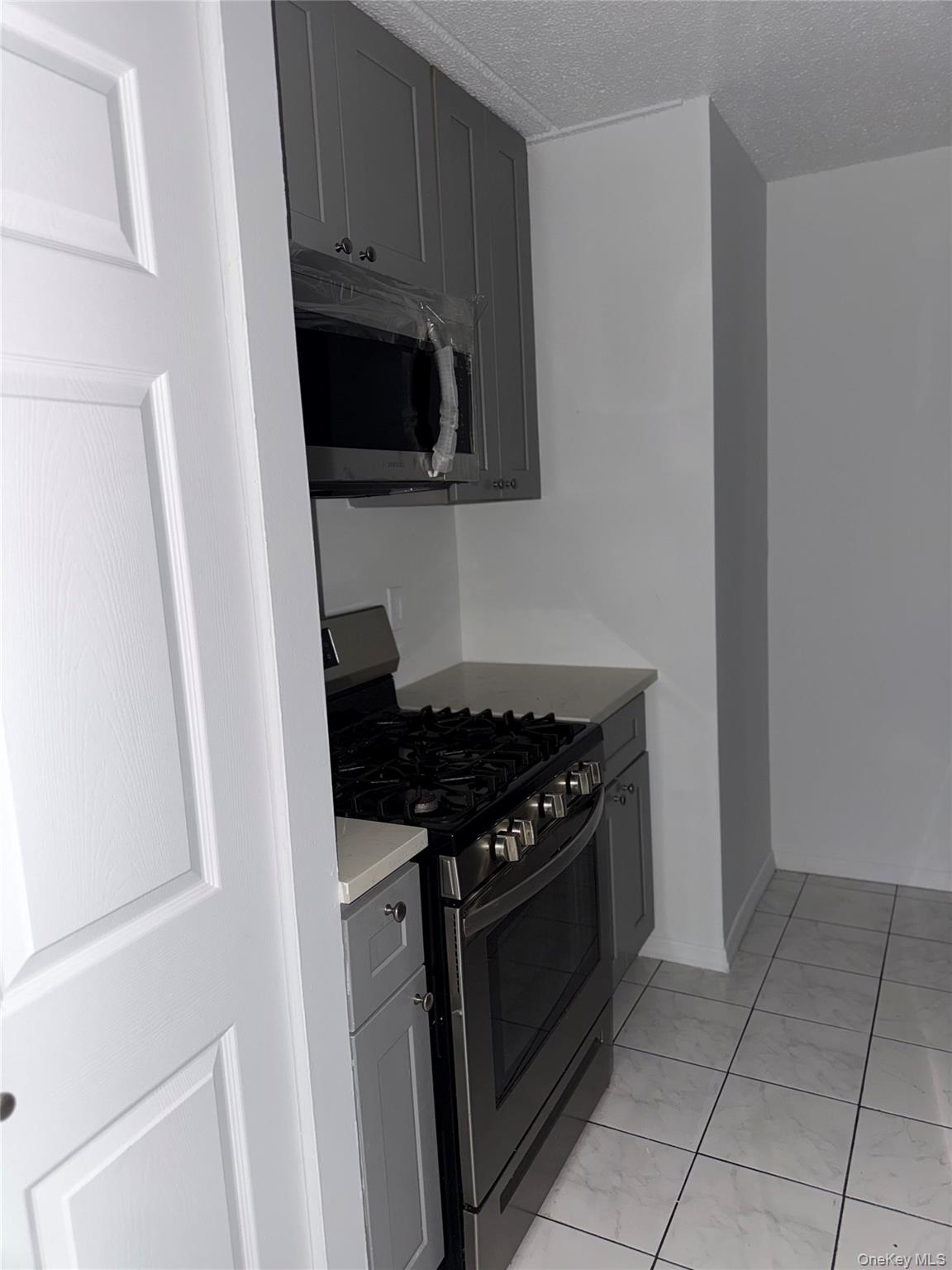 1116 Warburton Avenue, Unit 2G photo 31