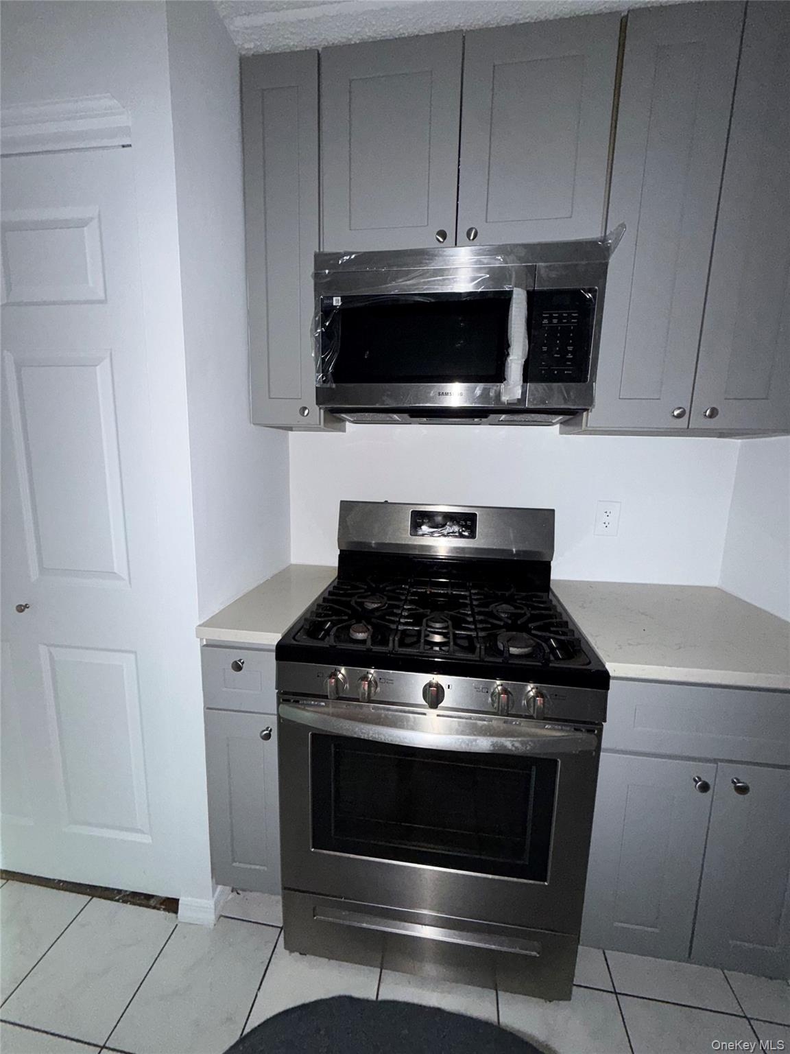 1116 Warburton Avenue, Unit 2G photo 33