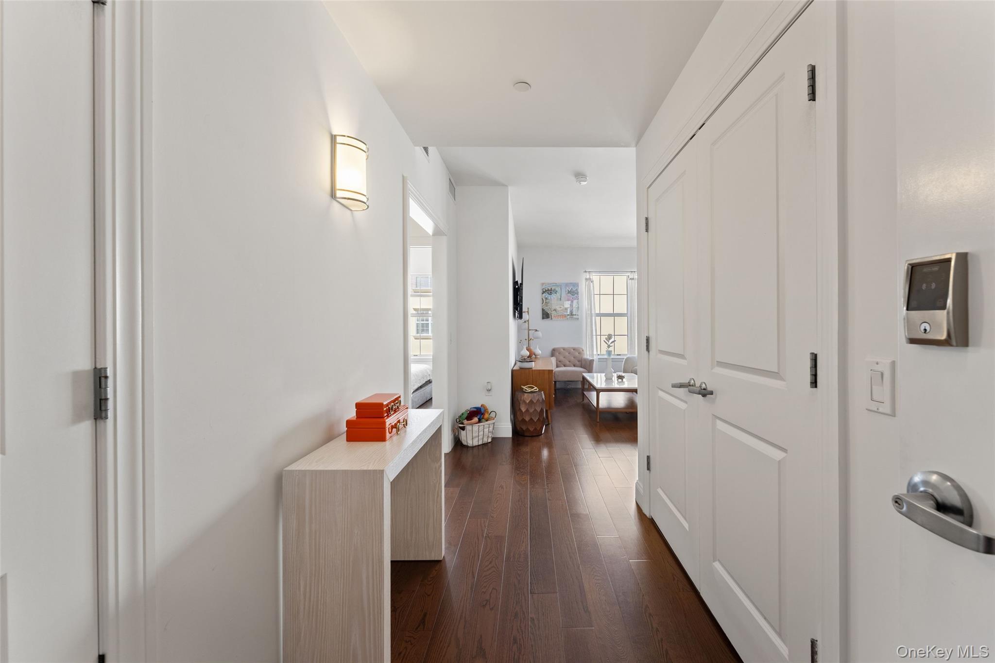 10 Byron Place, Unit 504 photo 9