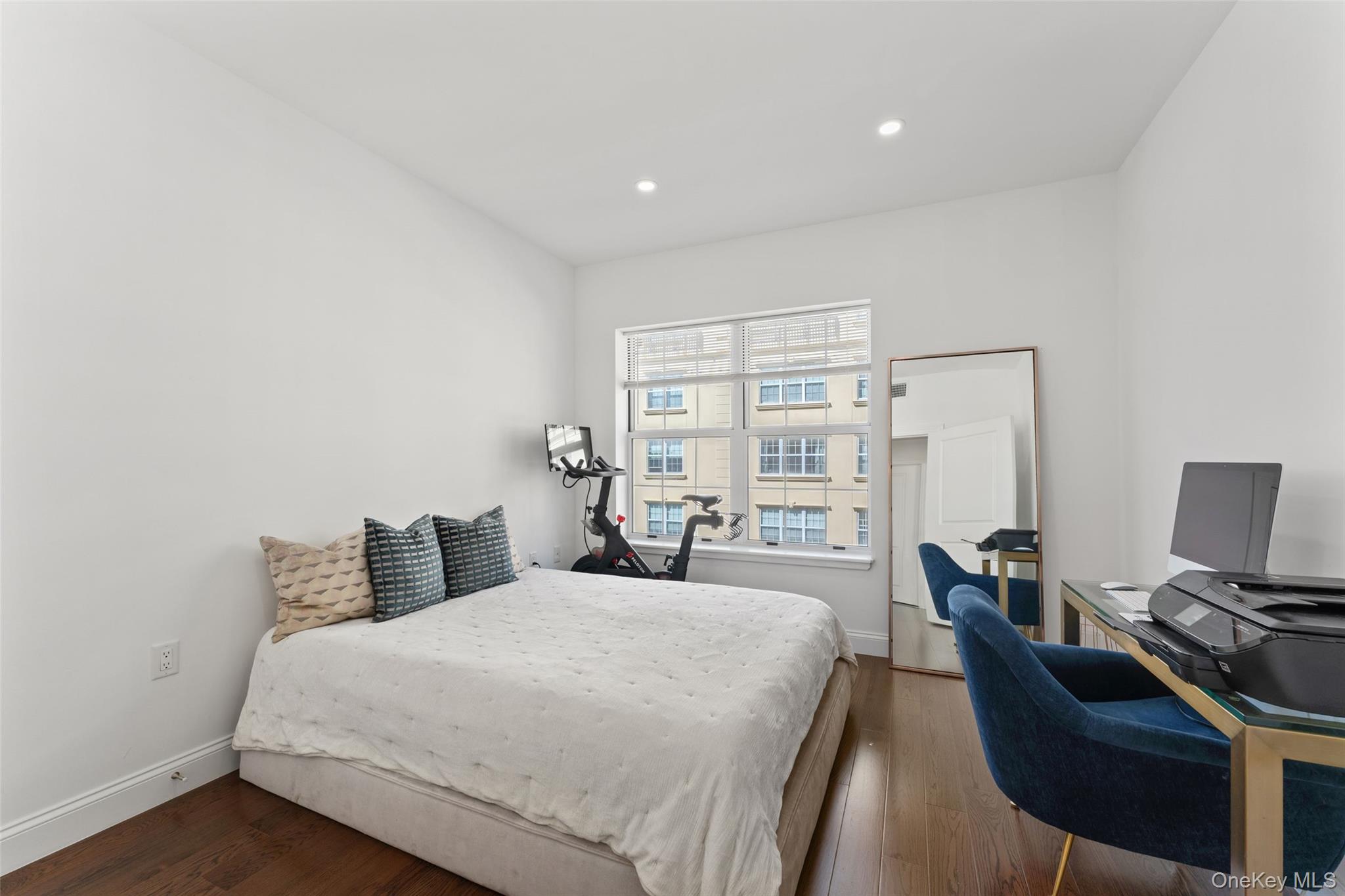 10 Byron Place, Unit 504 photo 11