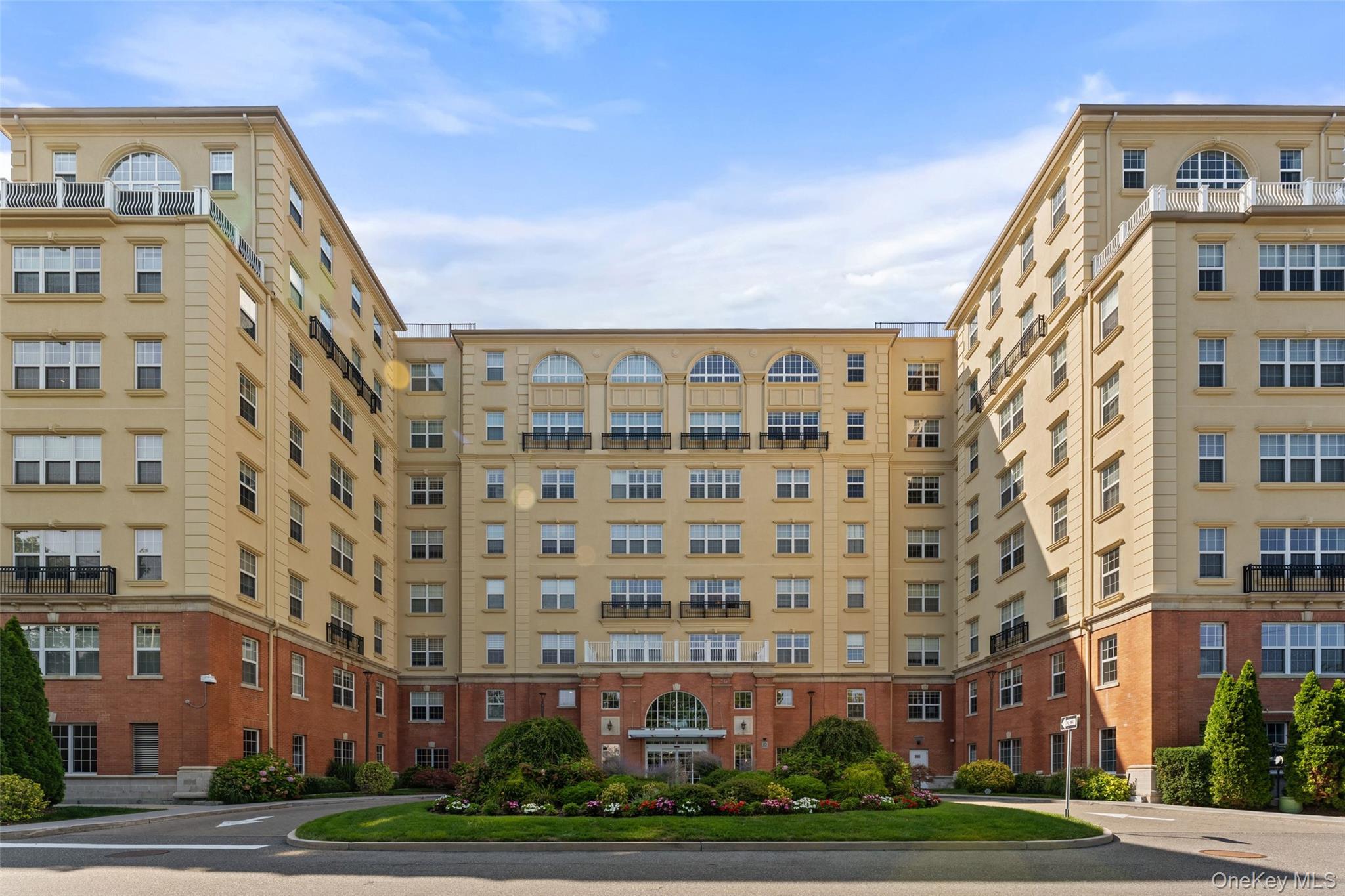 10 Byron Place, Unit 504 photo 21