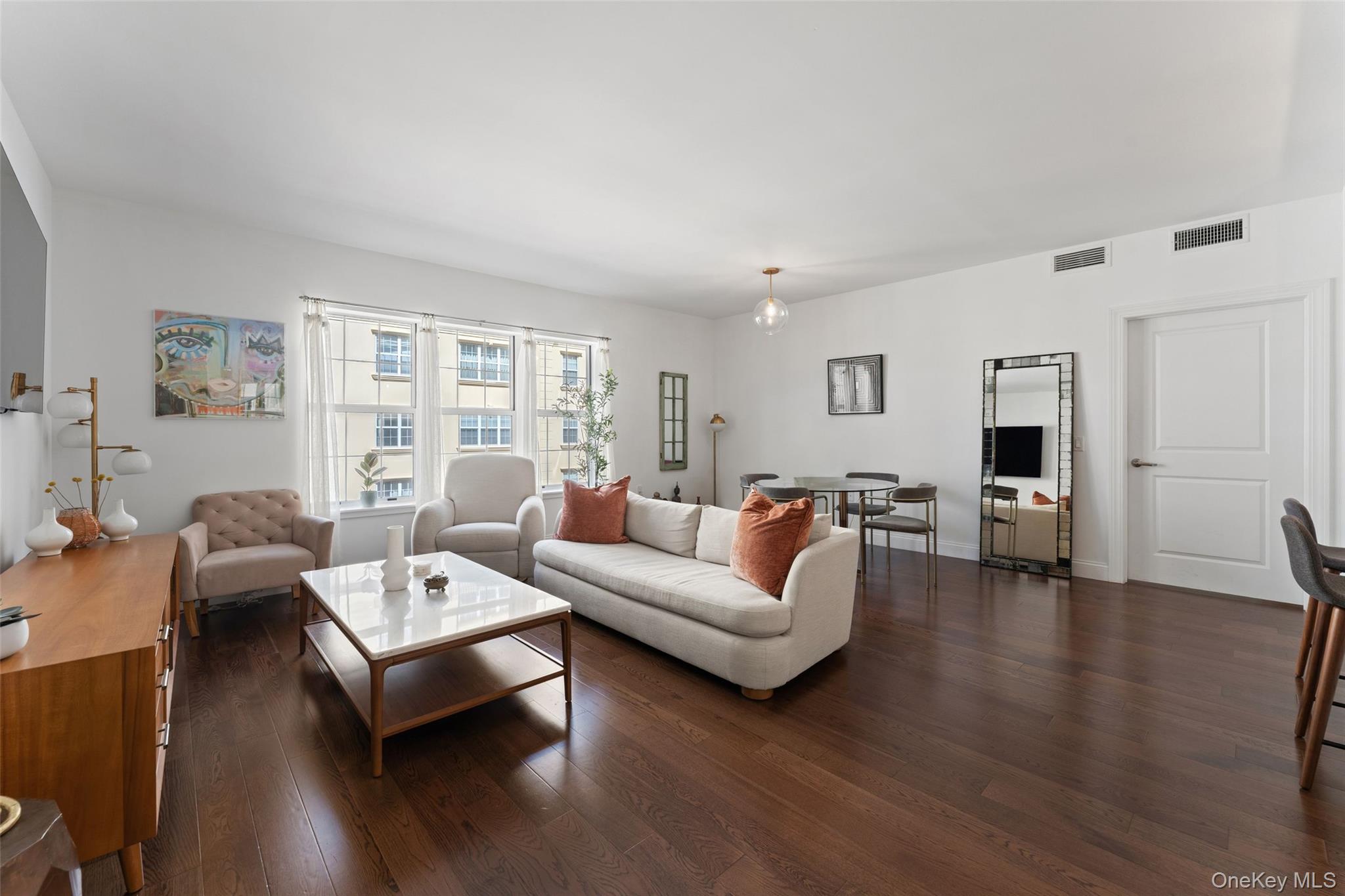 10 Byron Place, Unit 504