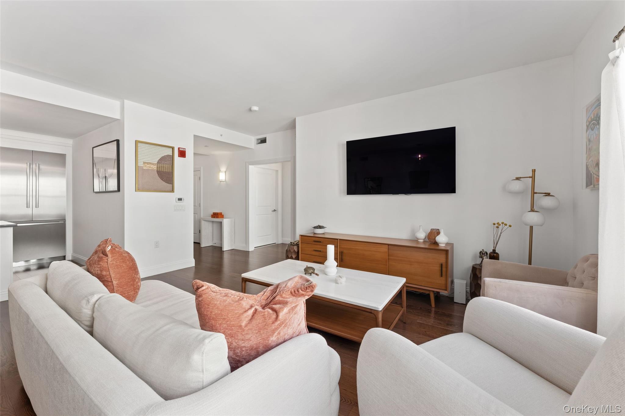 10 Byron Place, Unit 504 photo 4