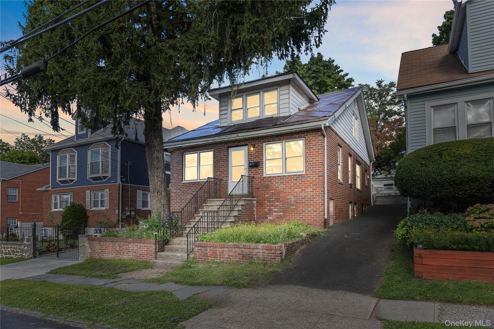 120 First Street – For Sale