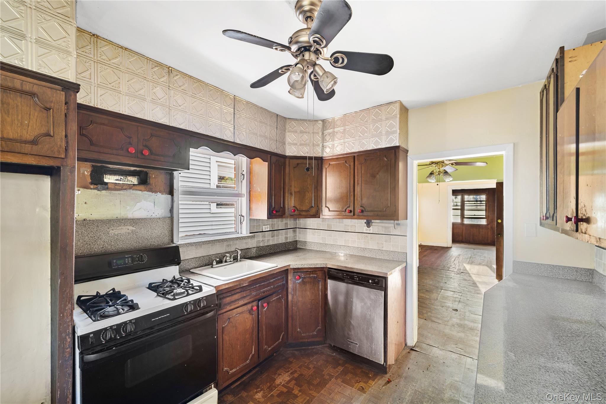 120 First Street – For Sale photo 7