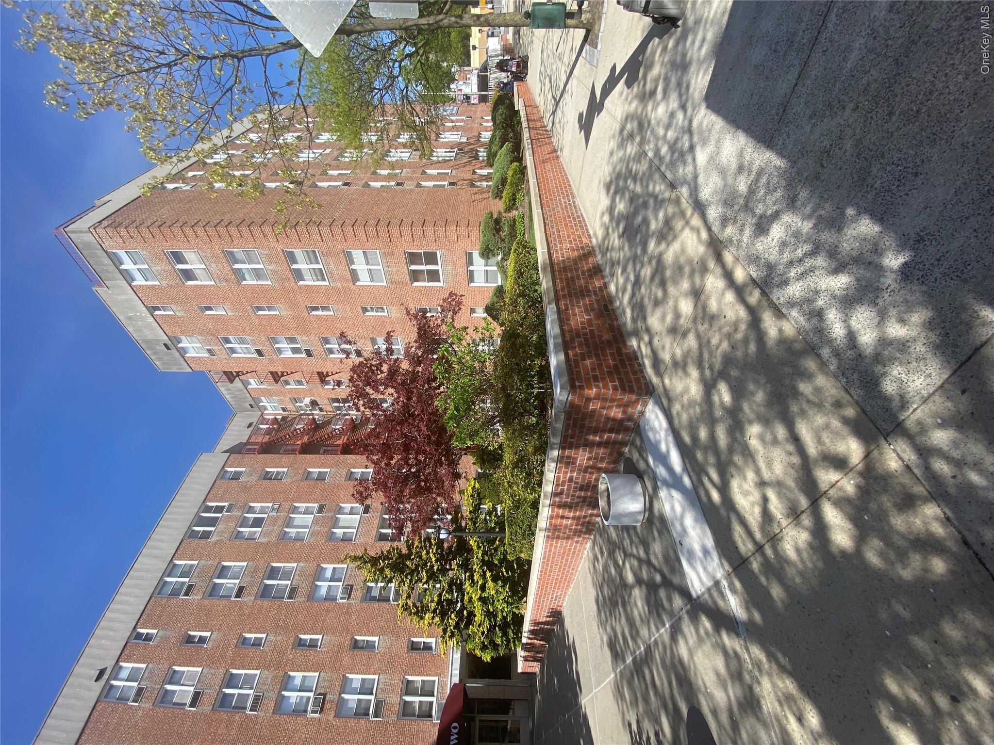 2 Sadore Lane, Unit 5Z photo 4