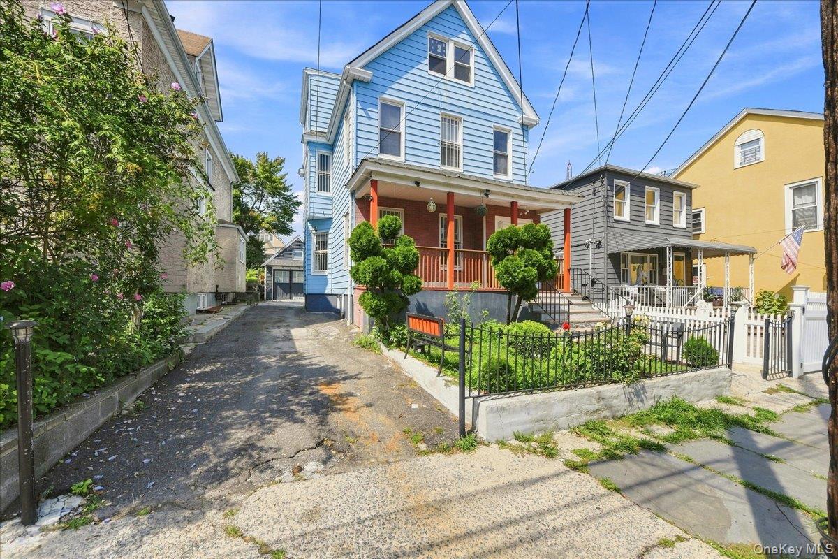 228 N 5th Avenue – For Sale photo 2