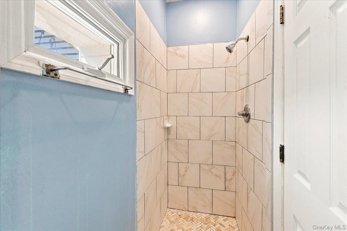 228 N 5th Avenue – For Sale photo 13